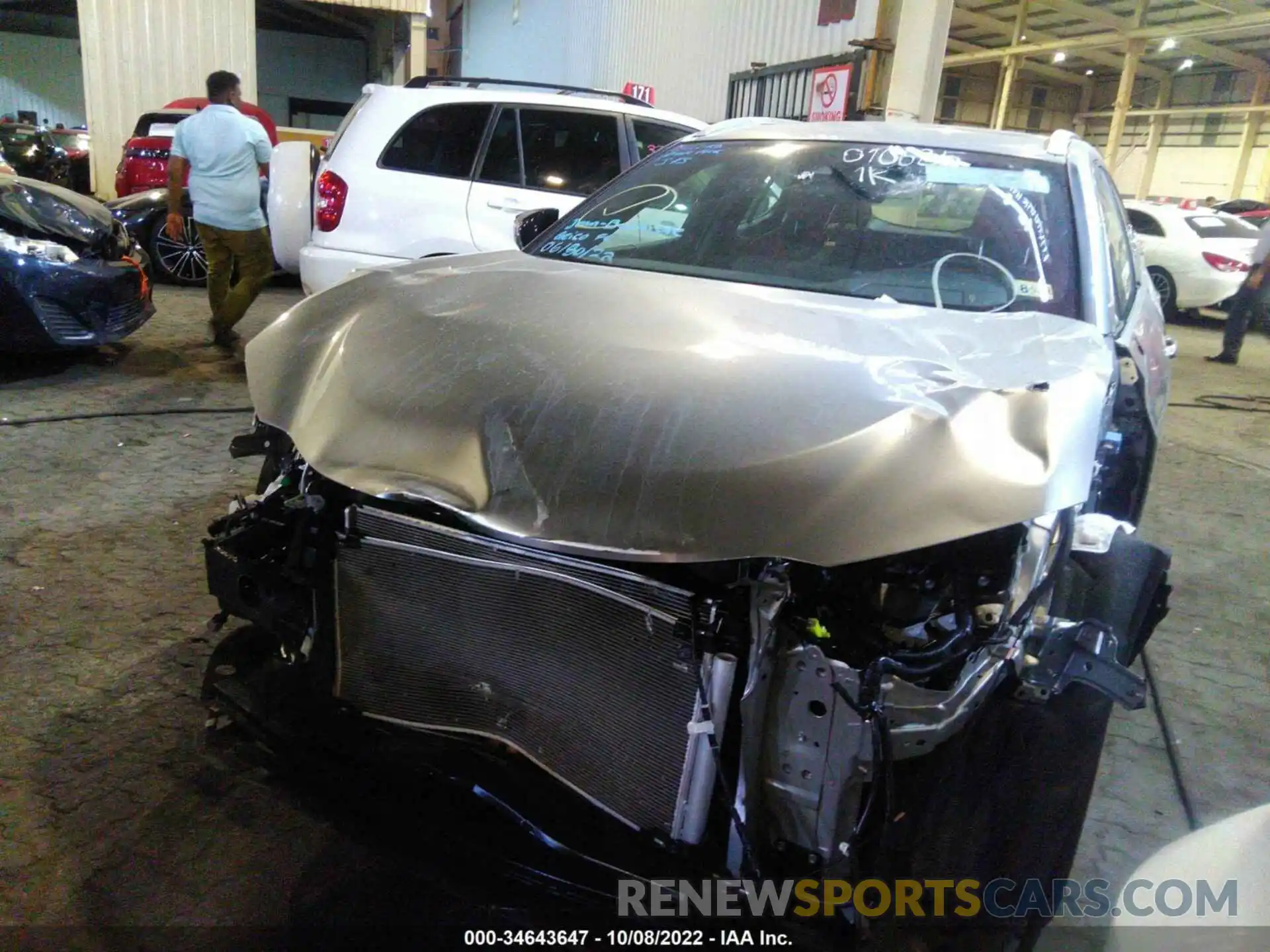 2 Photograph of a damaged car JTHU9JBHXK2010685 LEXUS UX 2019