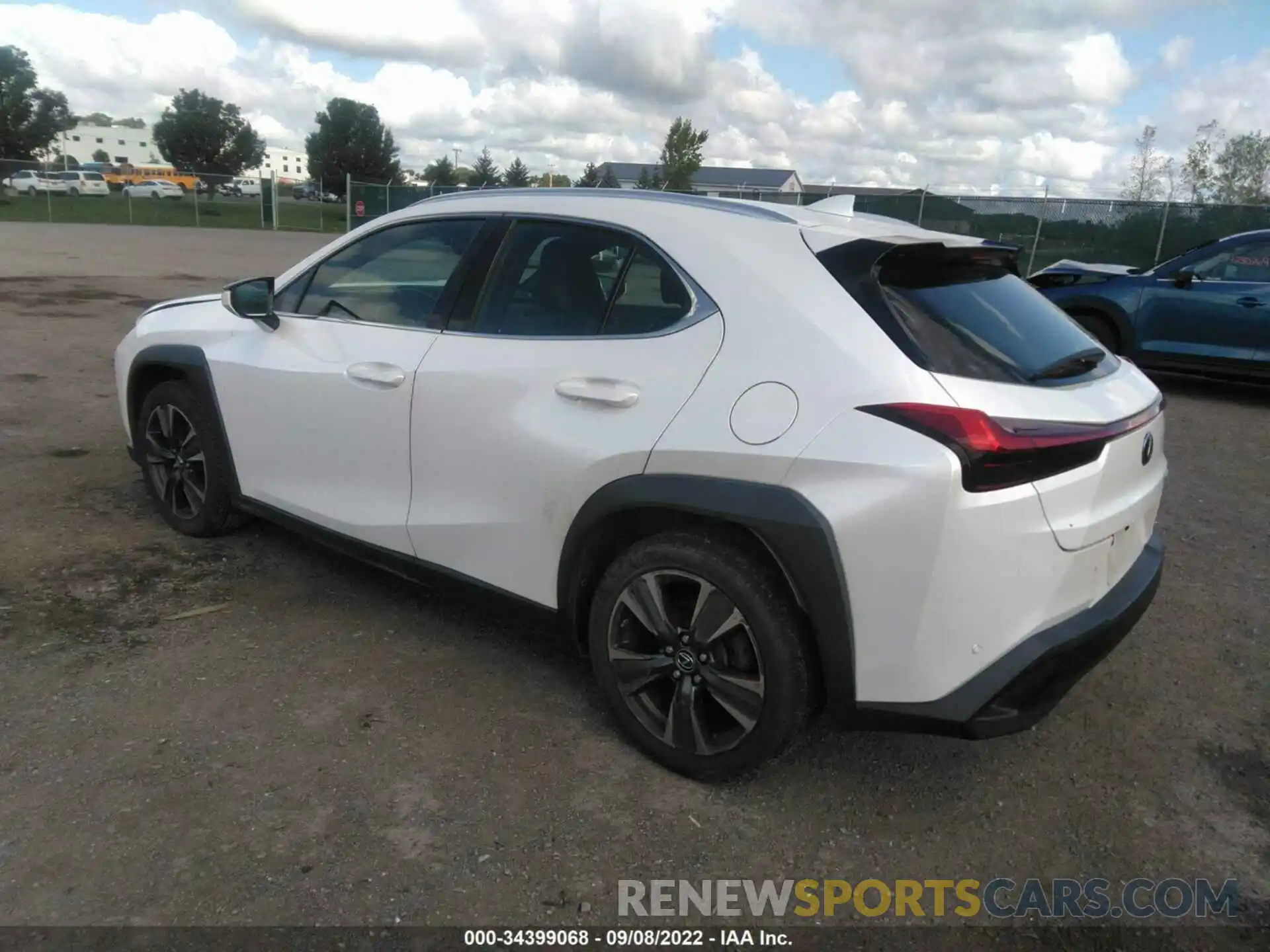 3 Photograph of a damaged car JTHY3JBH1K2000663 LEXUS UX 2019