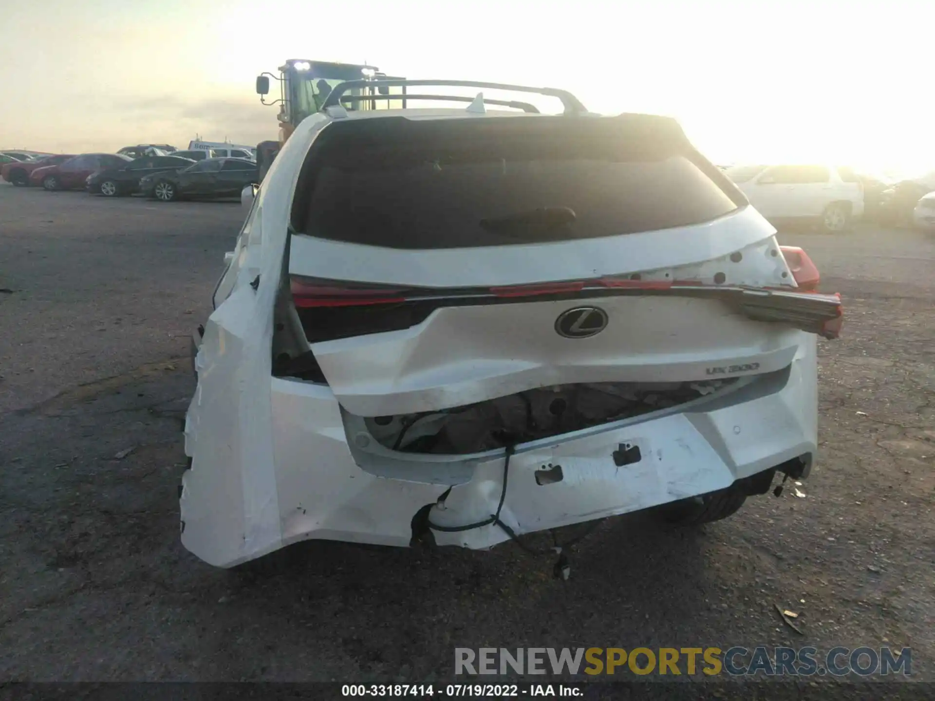 6 Photograph of a damaged car JTHY3JBH1K2002025 LEXUS UX 2019