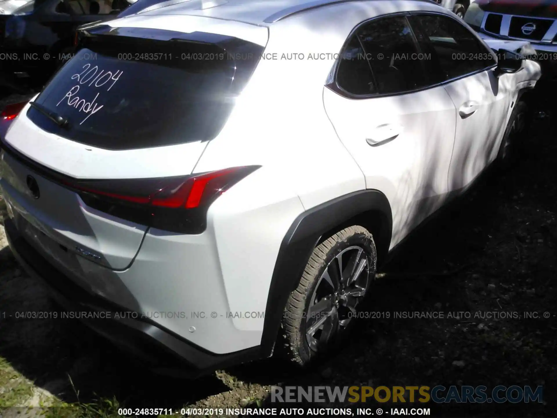 4 Photograph of a damaged car JTHY3JBH3K2002057 LEXUS UX 2019