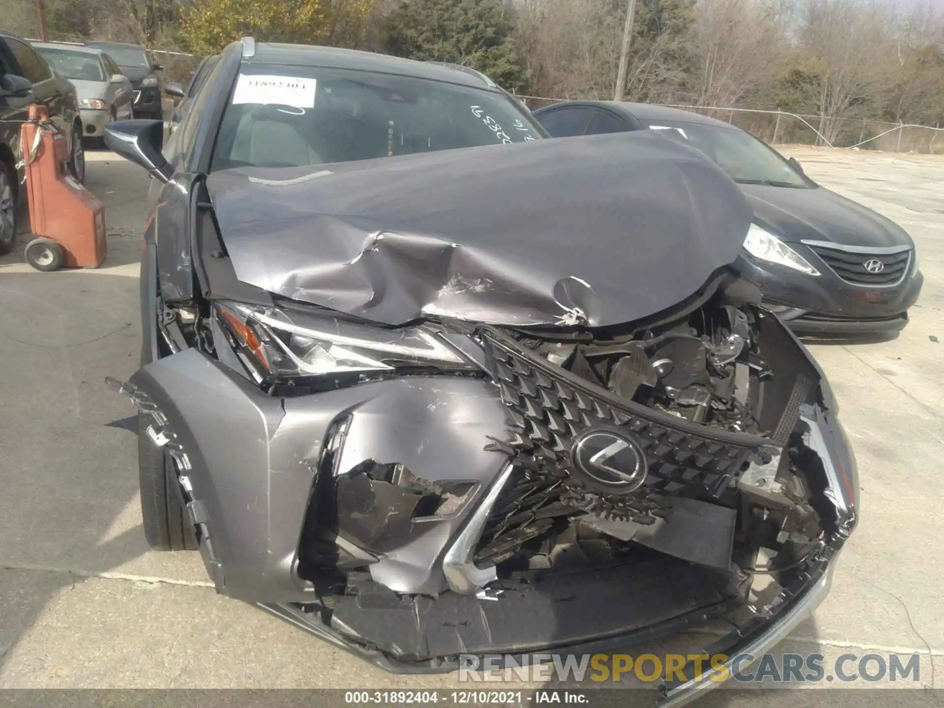 6 Photograph of a damaged car JTHY3JBH4K2013472 LEXUS UX 2019