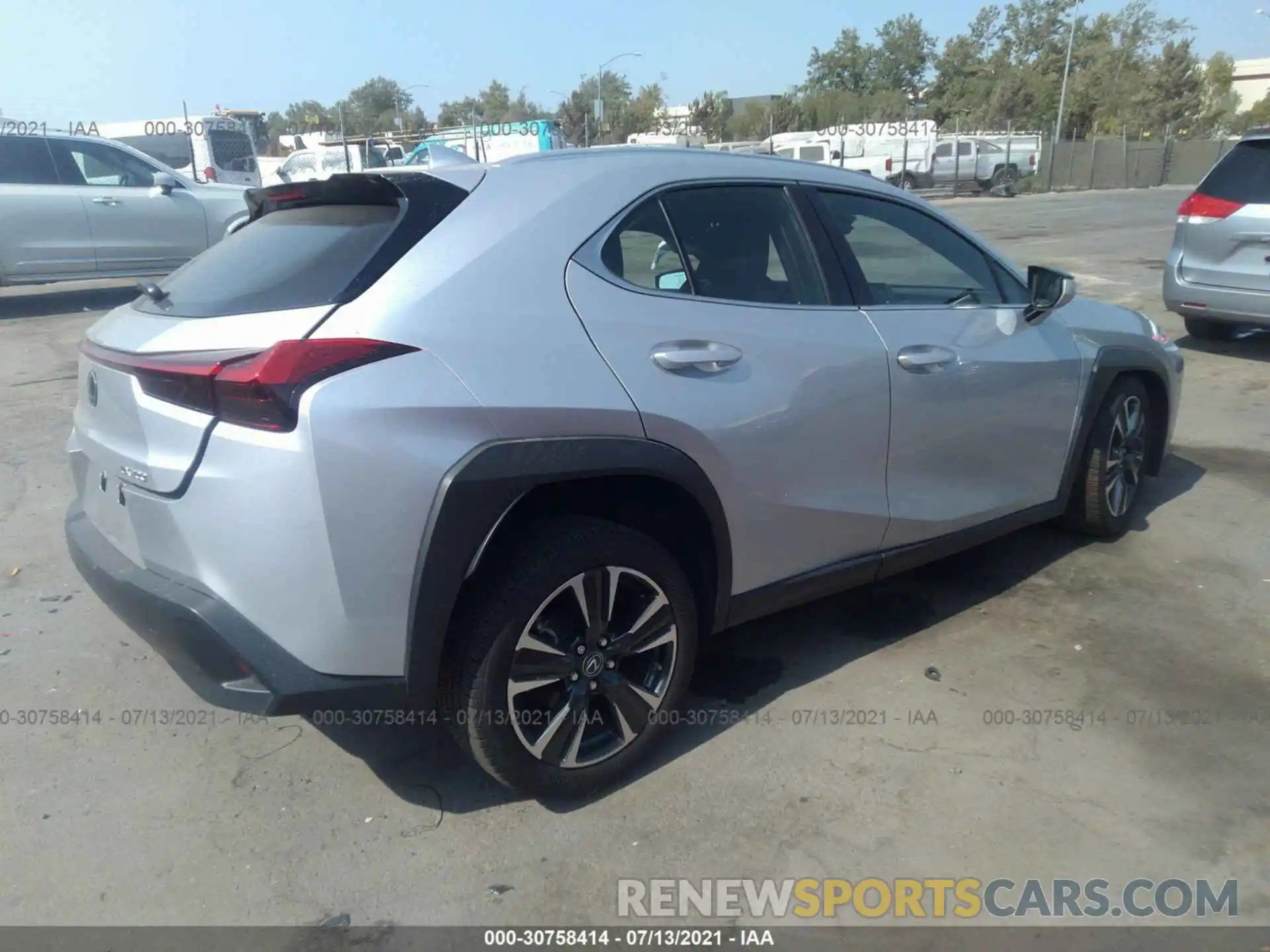 4 Photograph of a damaged car JTHY3JBH5K2017269 LEXUS UX 2019