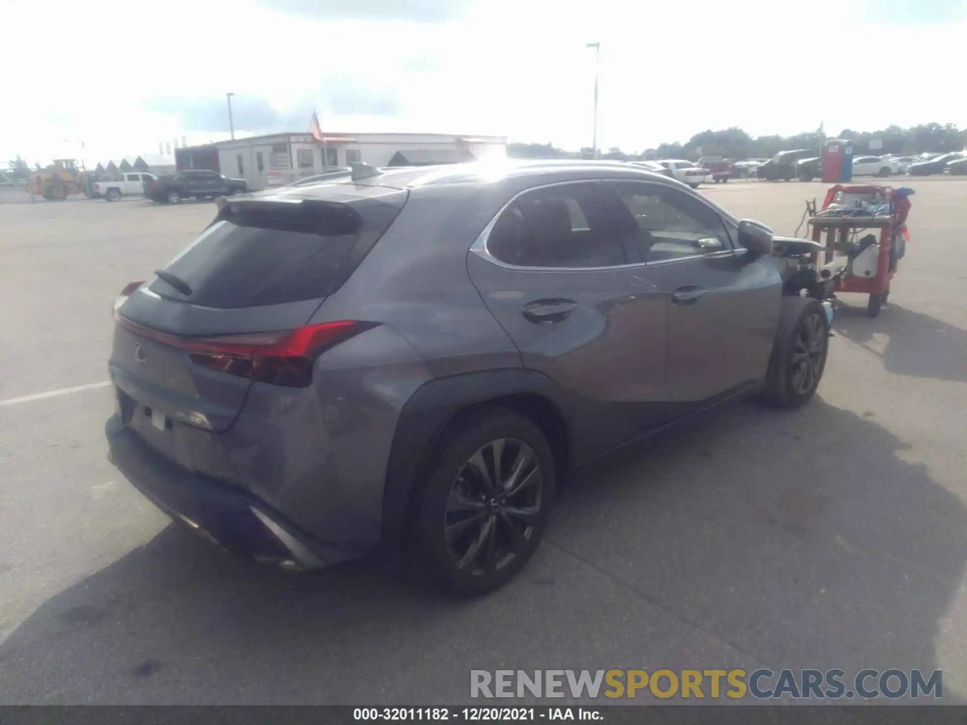 4 Photograph of a damaged car JTHY3JBH7K2005866 LEXUS UX 2019