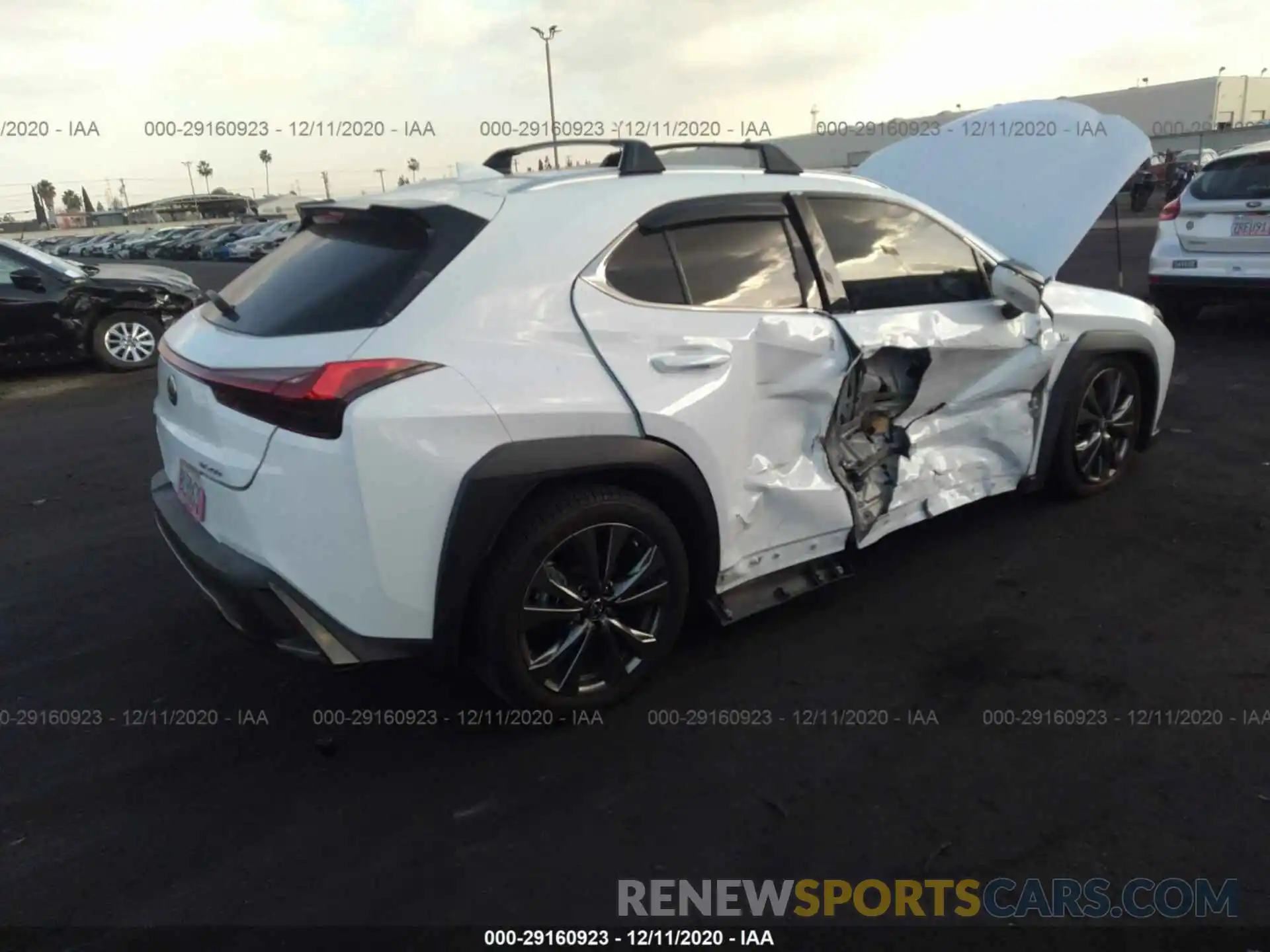 4 Photograph of a damaged car JTHY3JBHXK2004033 LEXUS UX 2019