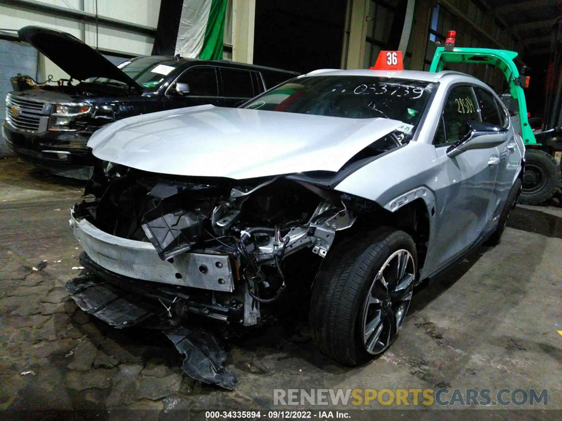 2 Photograph of a damaged car 00HX9JBH3L2033739 LEXUS UX 2020