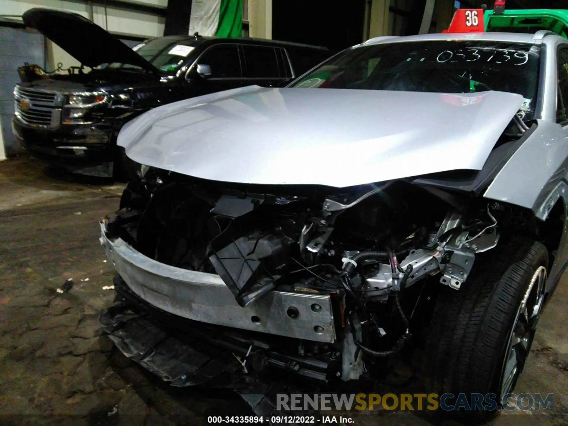 6 Photograph of a damaged car 00HX9JBH3L2033739 LEXUS UX 2020