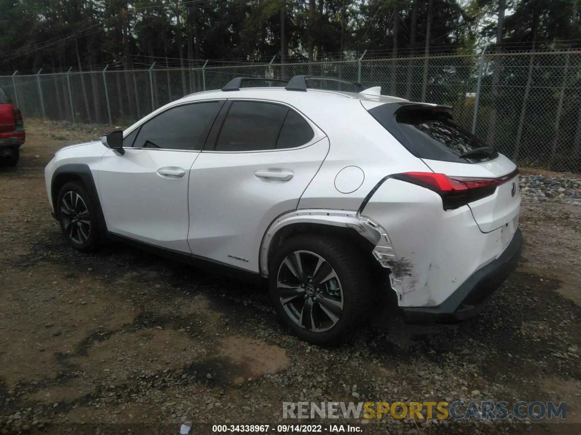 3 Photograph of a damaged car JTHL9JBH9L2036210 LEXUS UX 2020