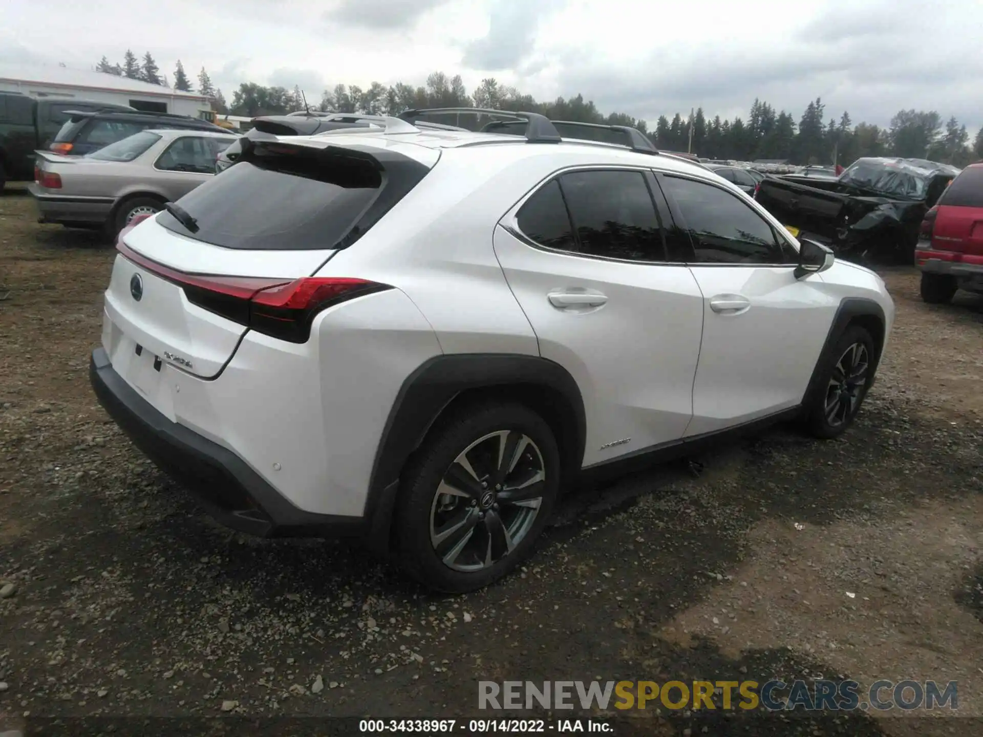 4 Photograph of a damaged car JTHL9JBH9L2036210 LEXUS UX 2020