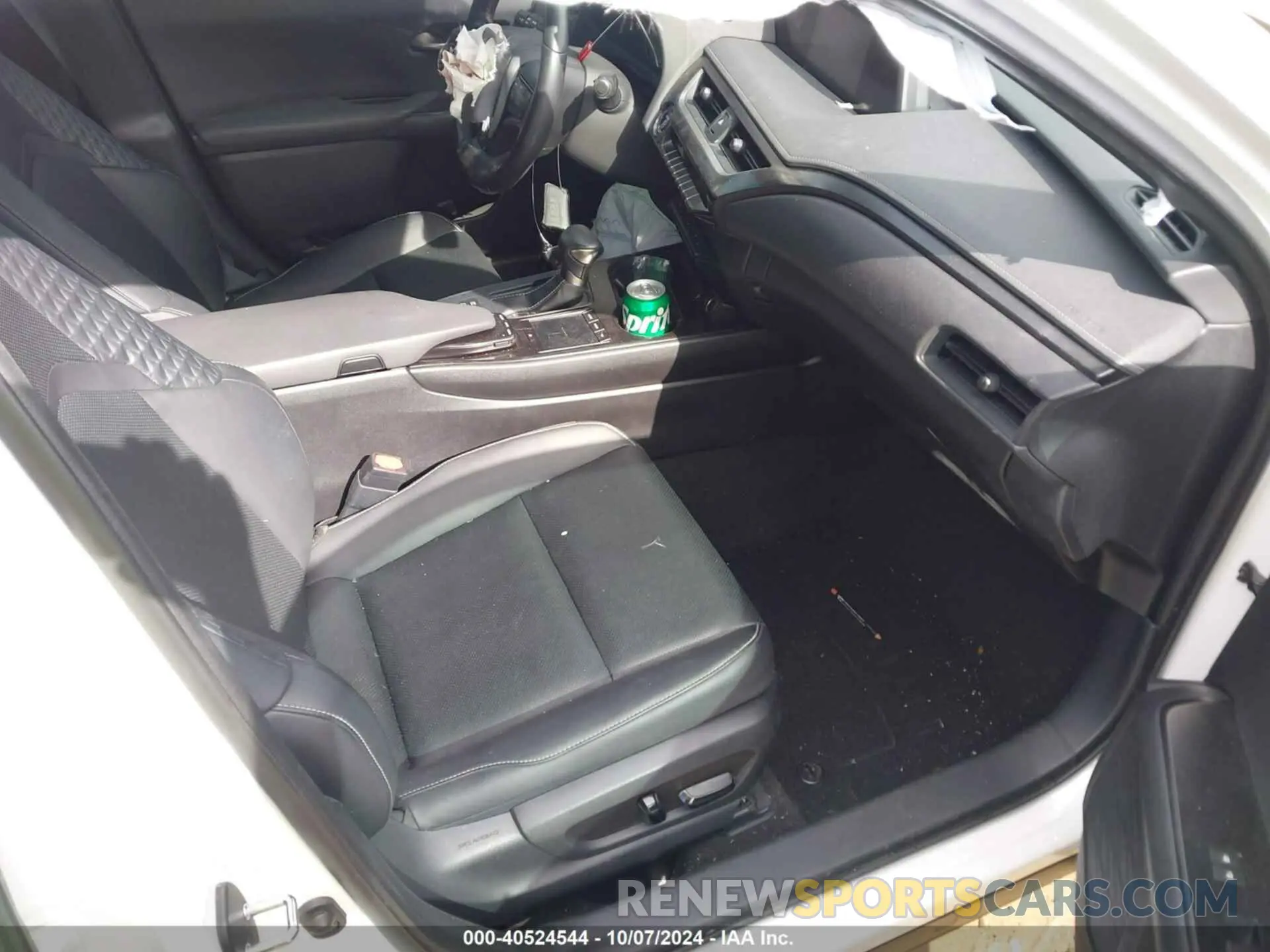 5 Photograph of a damaged car JTHP9JBH0L2033830 LEXUS UX 2020