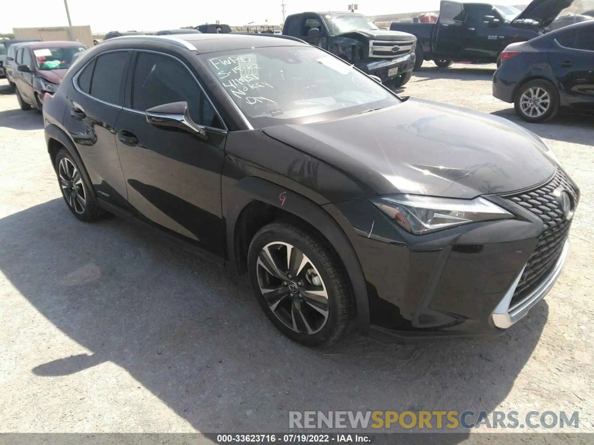 1 Photograph of a damaged car JTHP9JBH3L2028444 LEXUS UX 2020