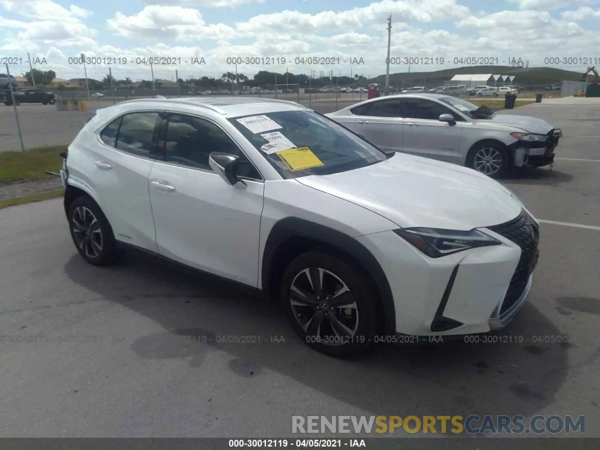 1 Photograph of a damaged car JTHP9JBH5L2029983 LEXUS UX 2020