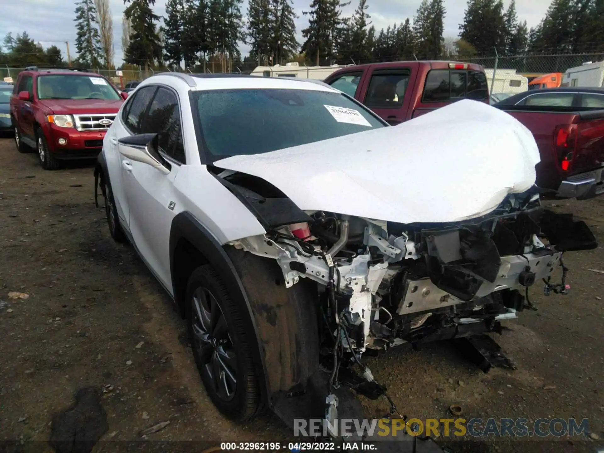 1 Photograph of a damaged car JTHR9JBH6L2032786 LEXUS UX 2020