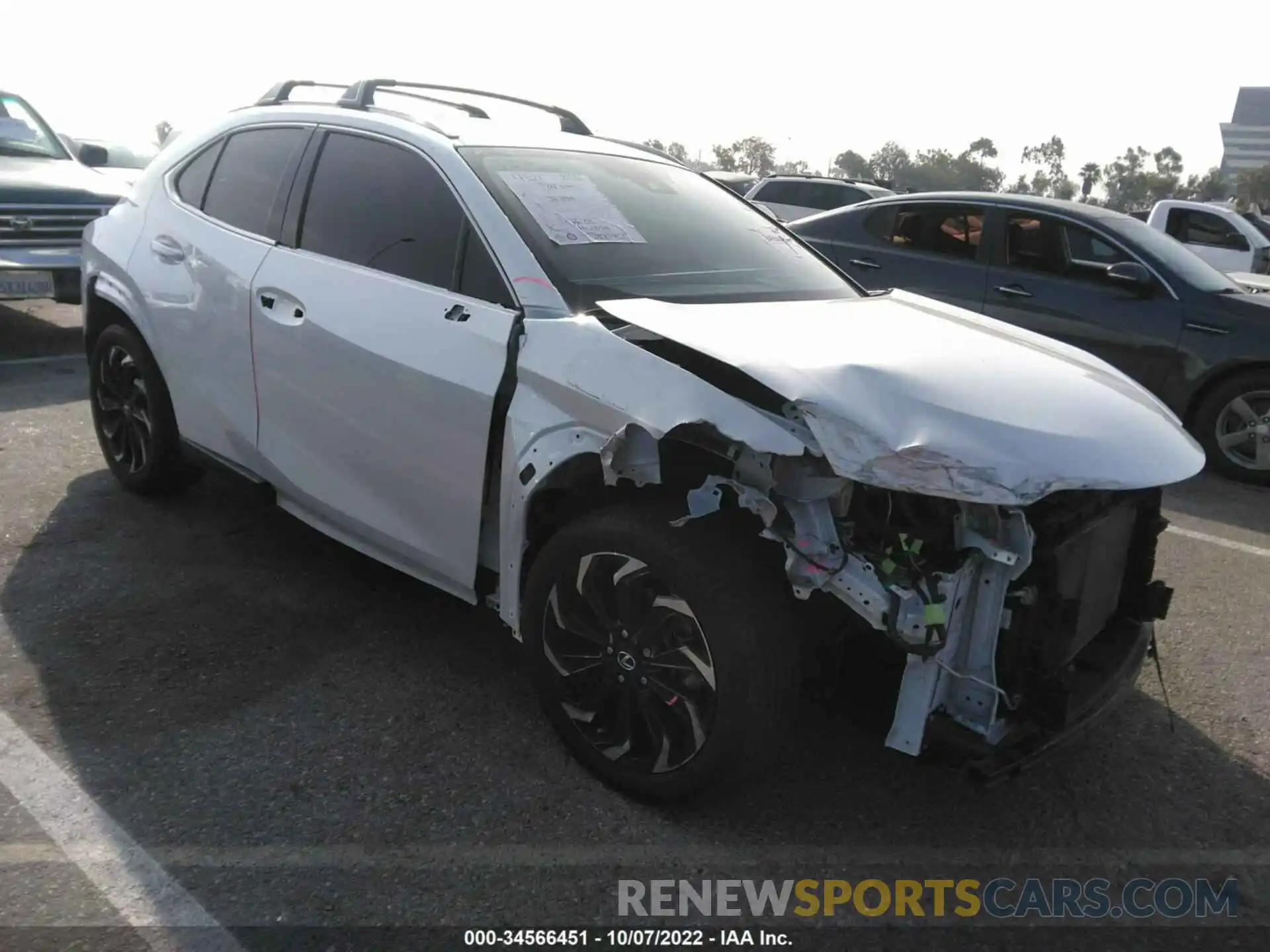 1 Photograph of a damaged car JTHX3JBH0L2024157 LEXUS UX 2020