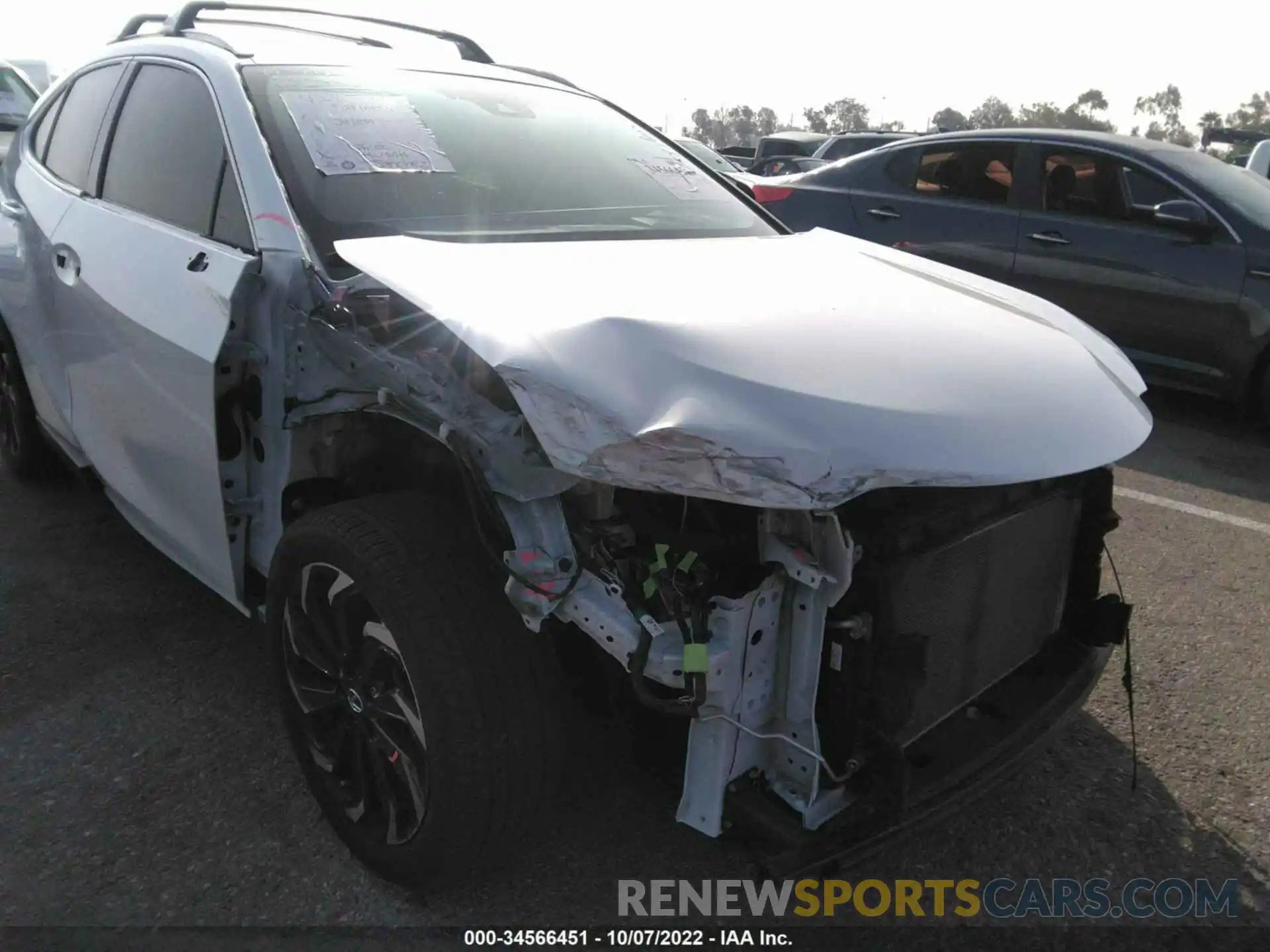 6 Photograph of a damaged car JTHX3JBH0L2024157 LEXUS UX 2020