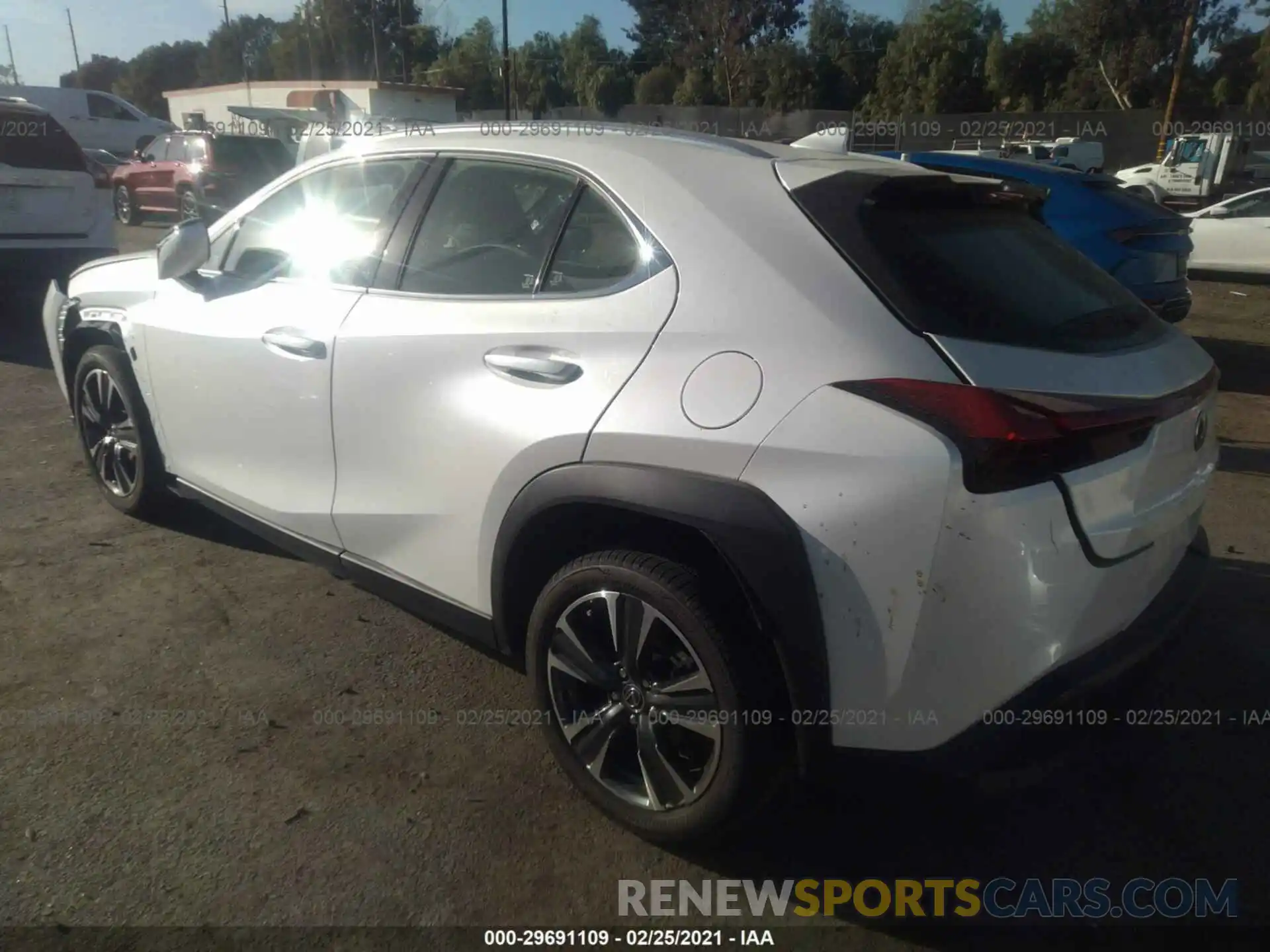 3 Photograph of a damaged car JTHX3JBH0L2031576 LEXUS UX 2020