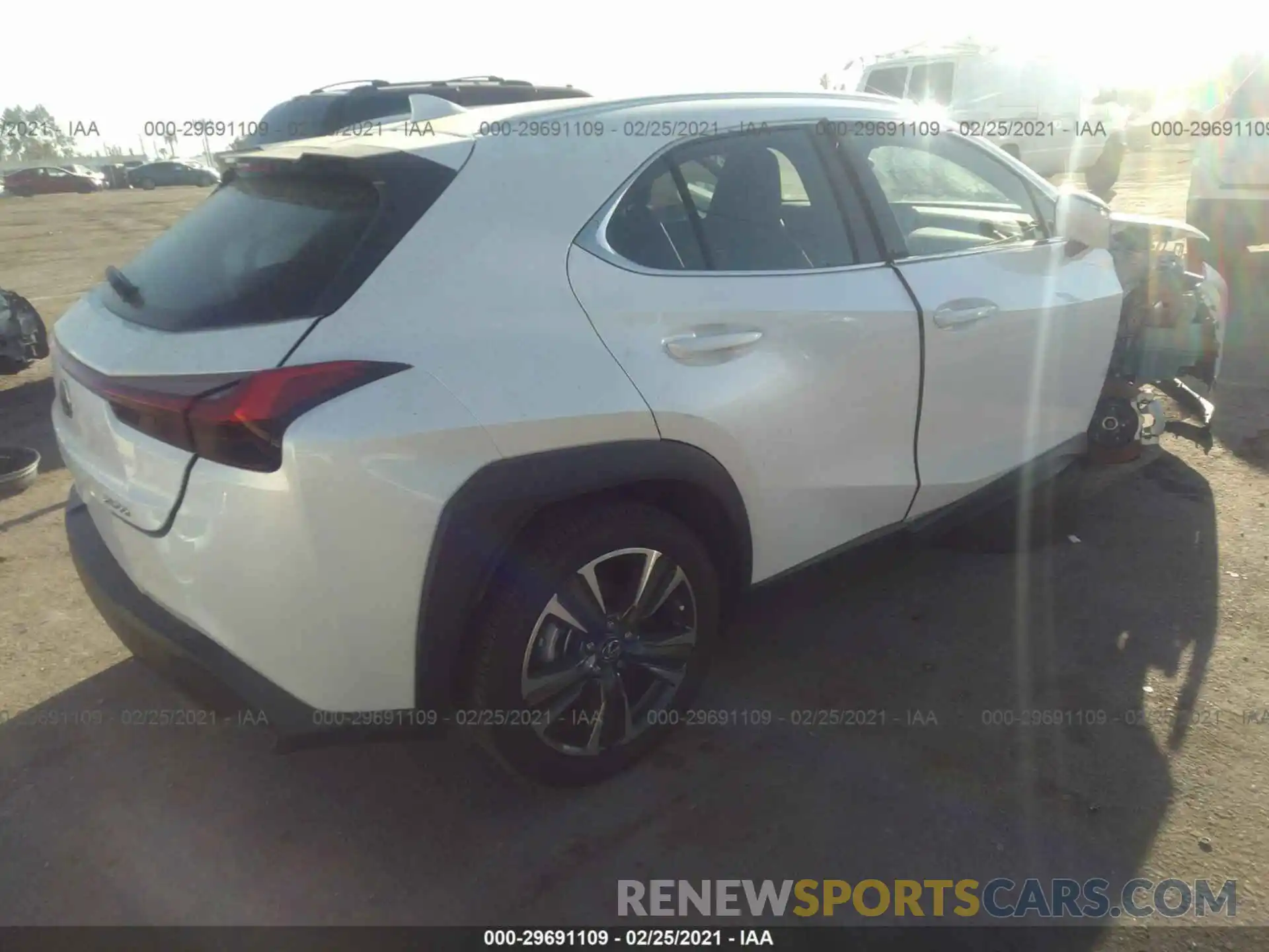 4 Photograph of a damaged car JTHX3JBH0L2031576 LEXUS UX 2020