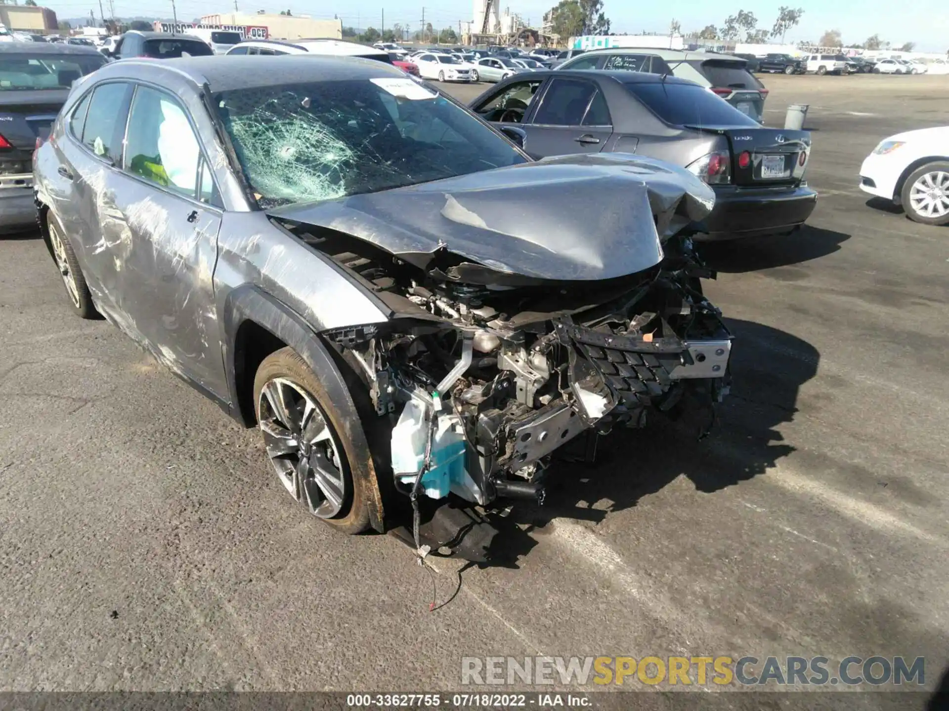 1 Photograph of a damaged car JTHX9JBH3L2033319 LEXUS UX 2020