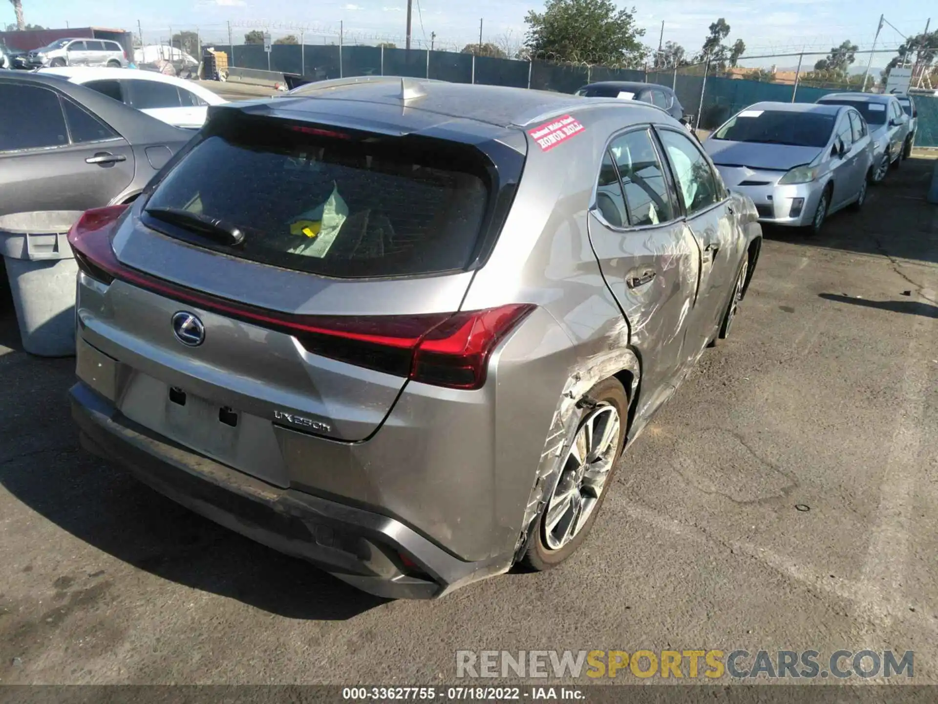 4 Photograph of a damaged car JTHX9JBH3L2033319 LEXUS UX 2020