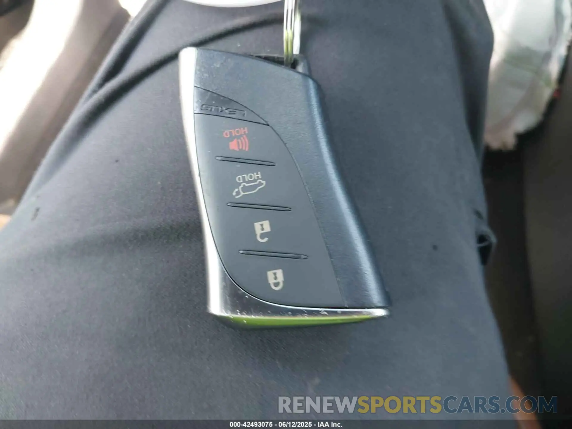 11 Photograph of a damaged car JTHP9JBH2M2045897 LEXUS UX 2021