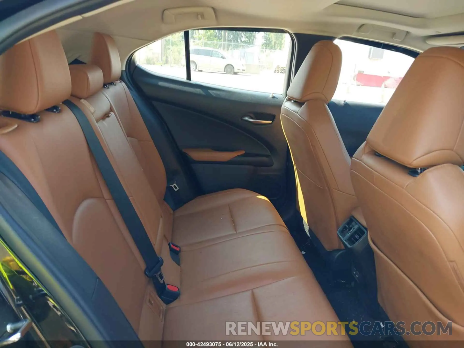 8 Photograph of a damaged car JTHP9JBH2M2045897 LEXUS UX 2021