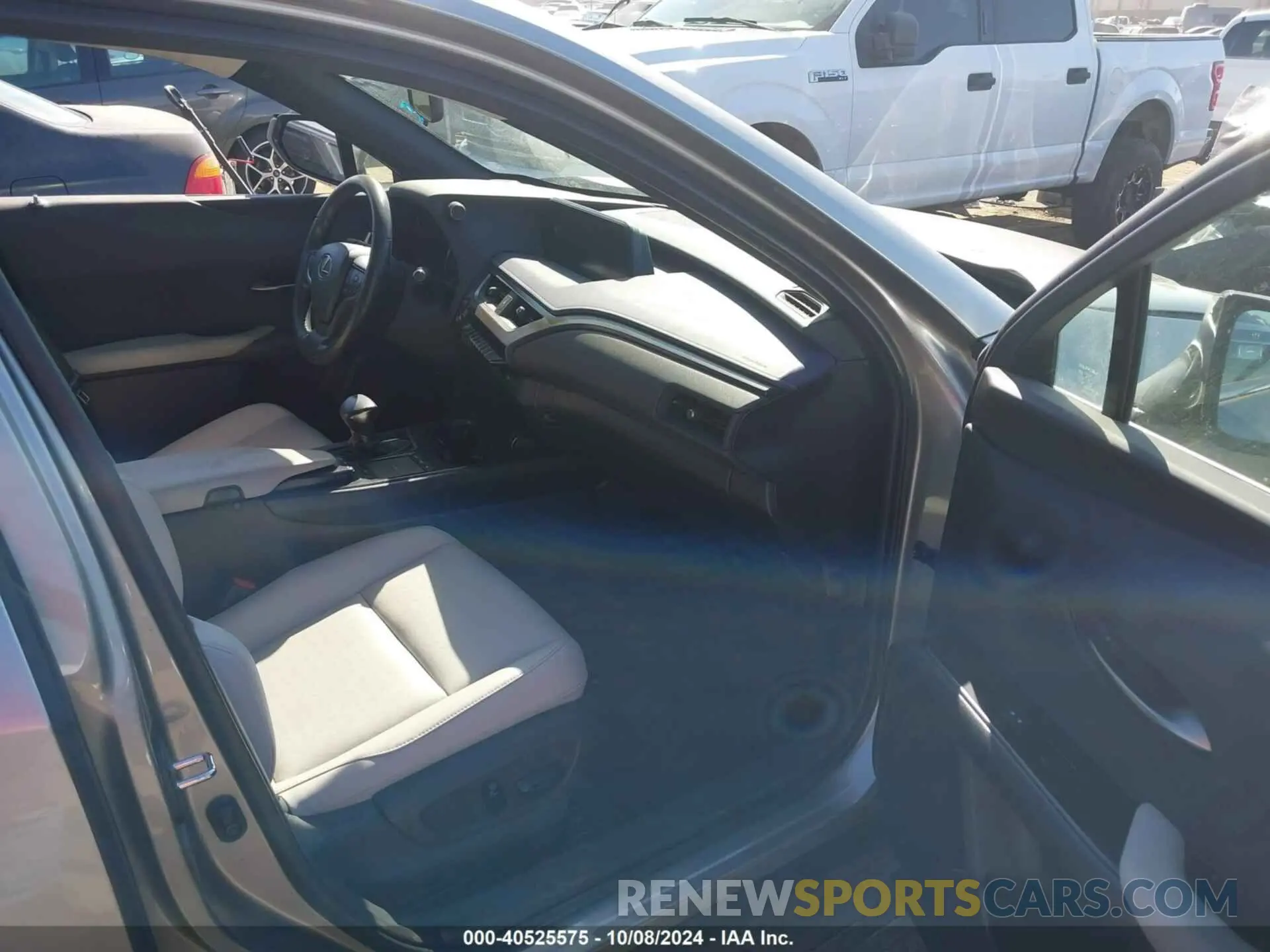 5 Photograph of a damaged car JTHX3JBH7M2042463 LEXUS UX 2021