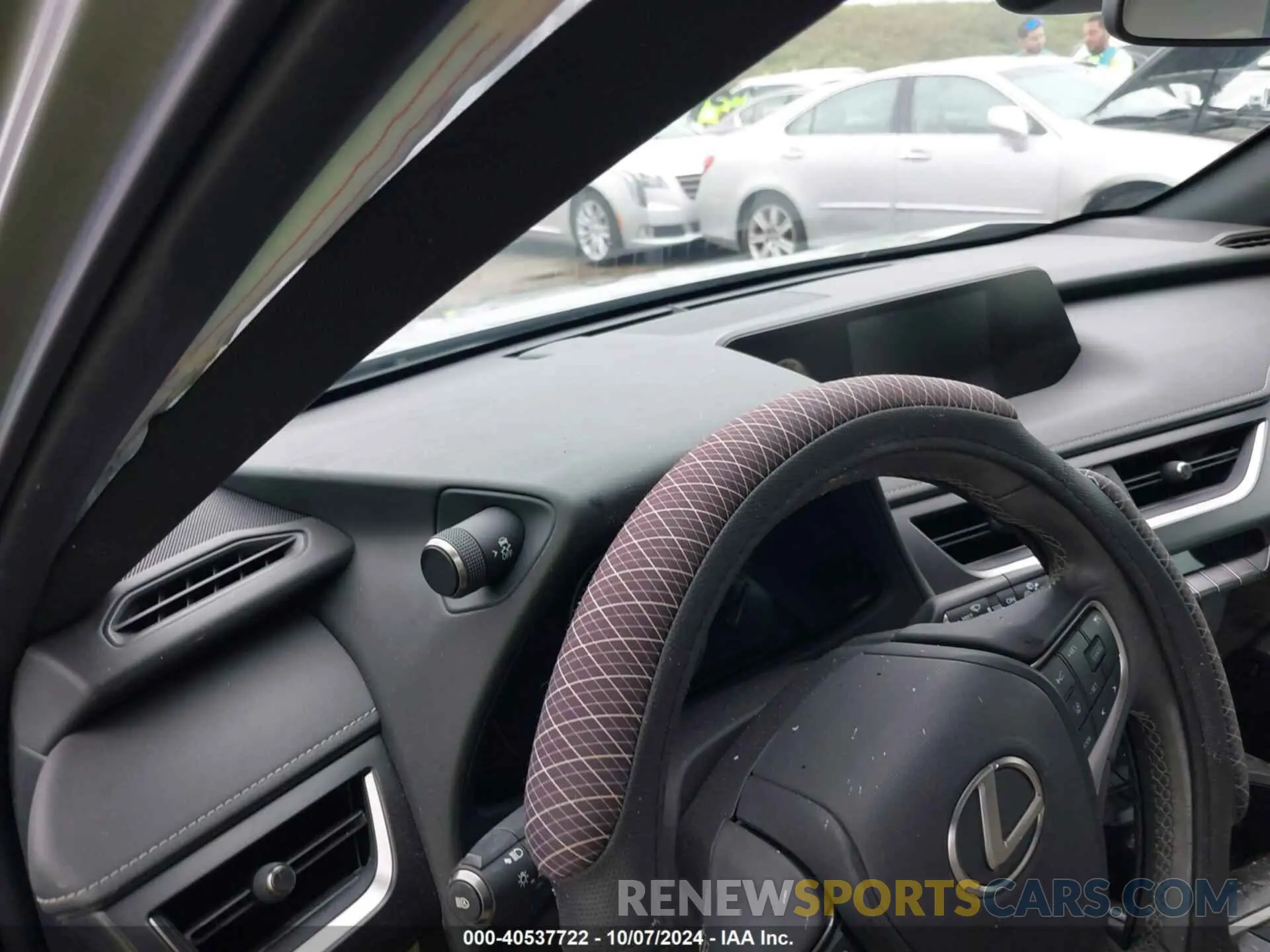7 Photograph of a damaged car JTHX3JBH8M2032220 LEXUS UX 2021