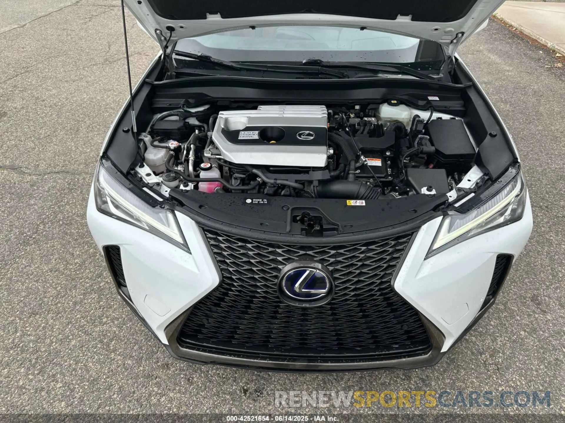 10 Photograph of a damaged car JTHR9JBH5N2060372 LEXUS UX 2022