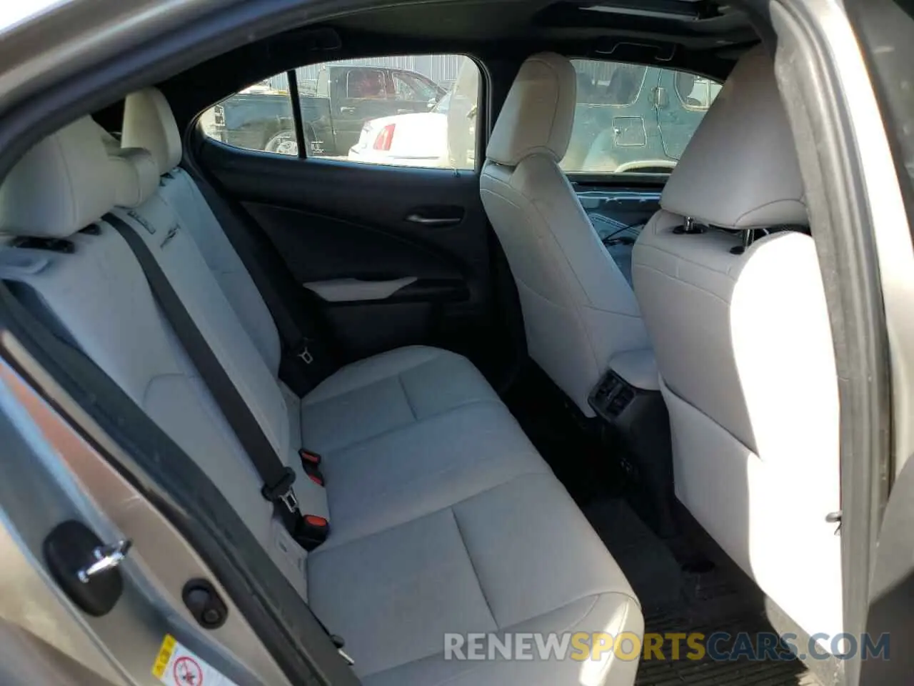10 Photograph of a damaged car JTHU9JBH0K2002451 LEXUS UX 250H 2019