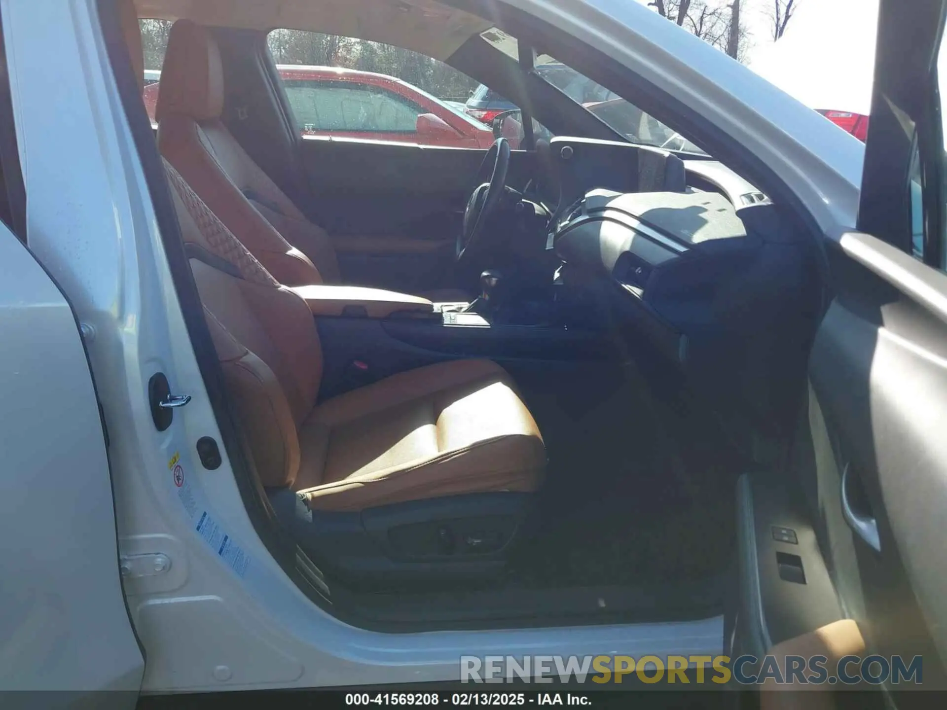 5 Photograph of a damaged car JTHU9JBH1K2007982 LEXUS UX 250H 2019