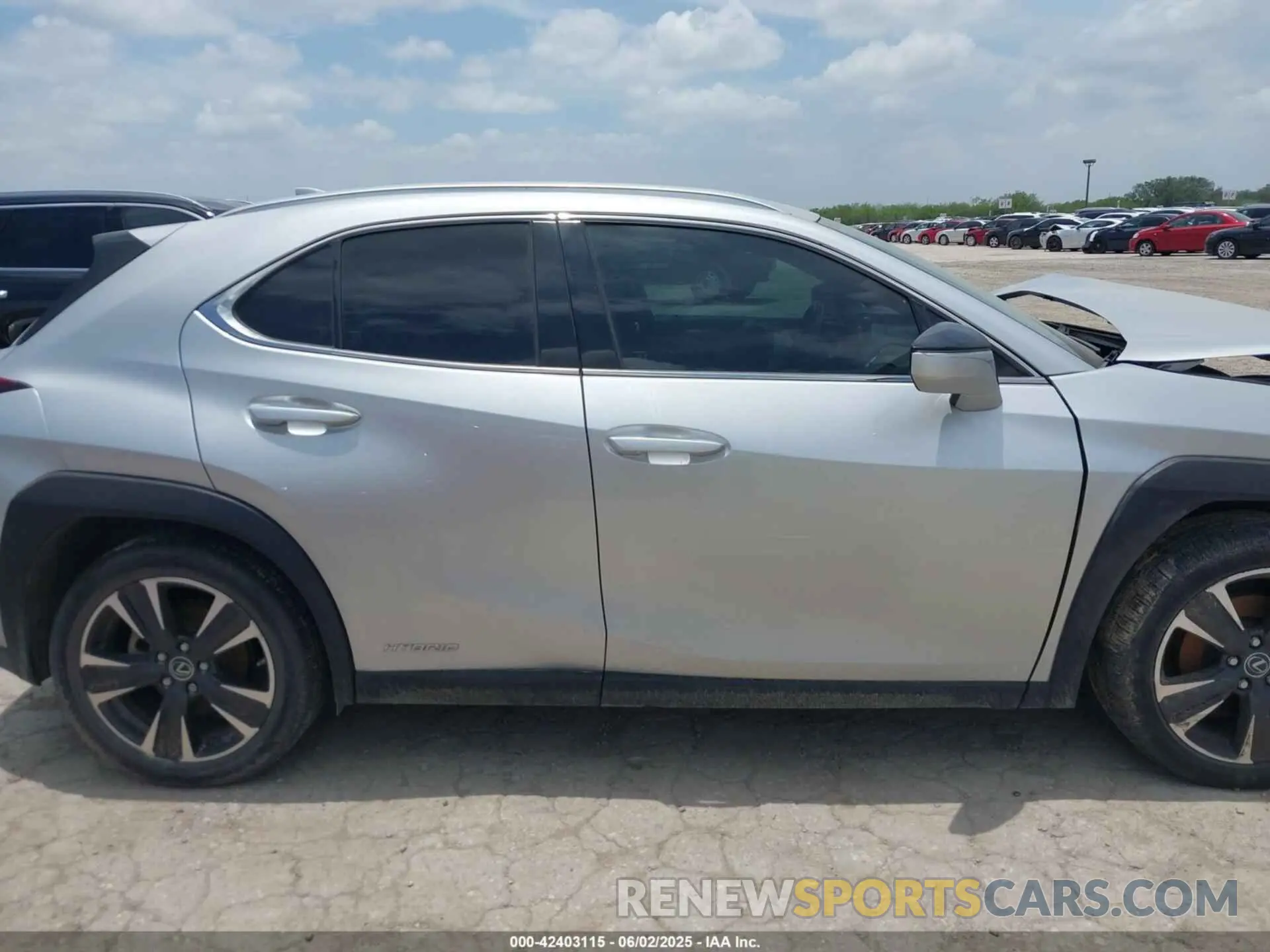 14 Photograph of a damaged car JTHU9JBH1K2010977 LEXUS UX 250H 2019