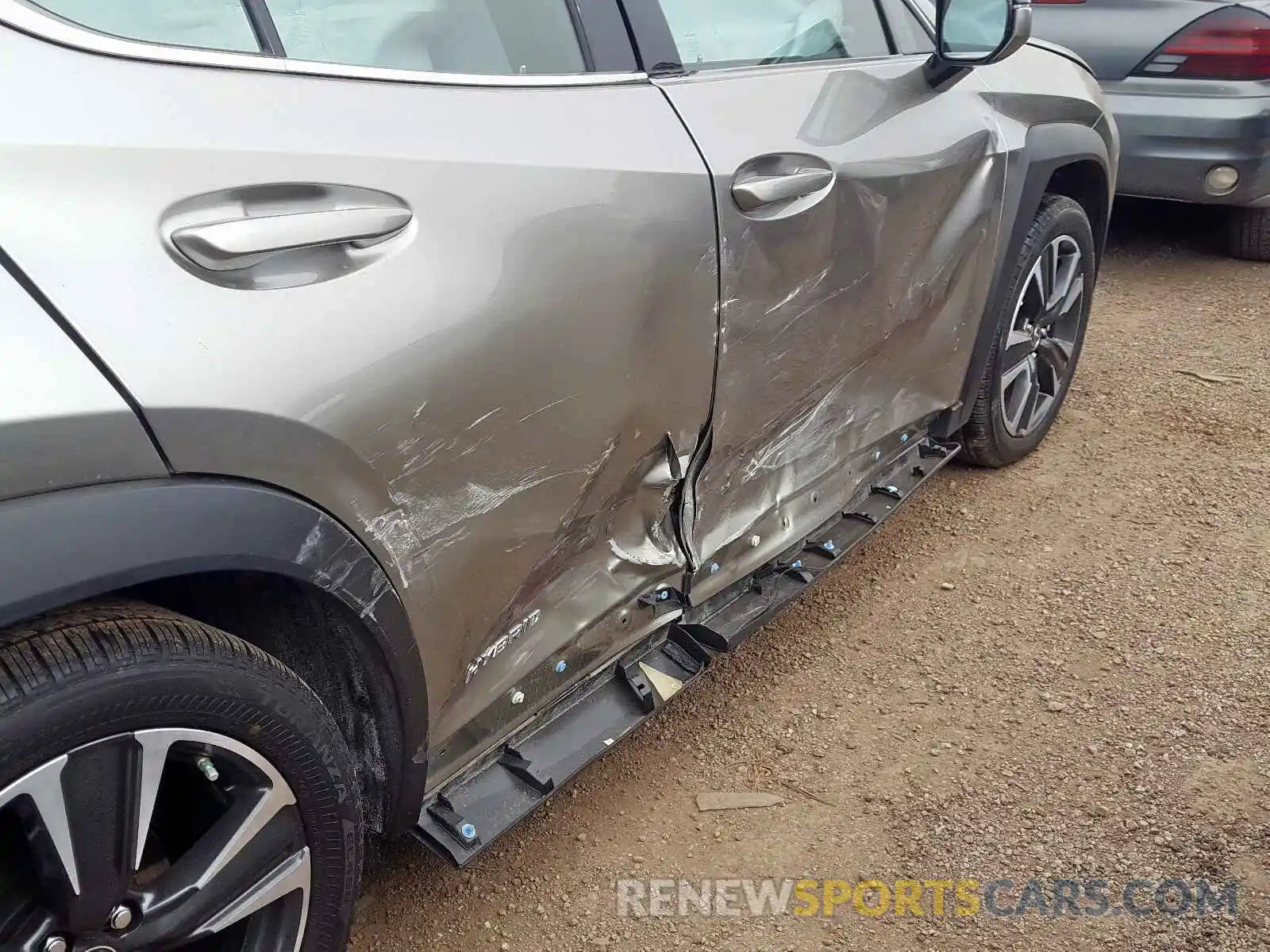 9 Photograph of a damaged car JTHU9JBH2K2017338 LEXUS UX 250H 2019