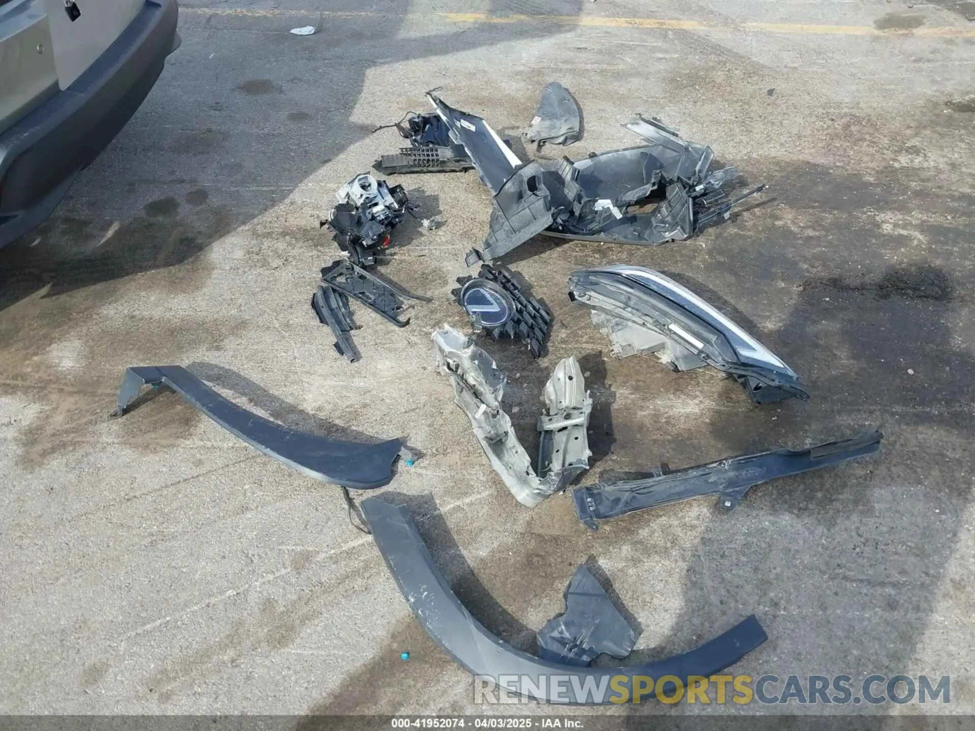 12 Photograph of a damaged car JTHU9JBH4K2005403 LEXUS UX 250H 2019