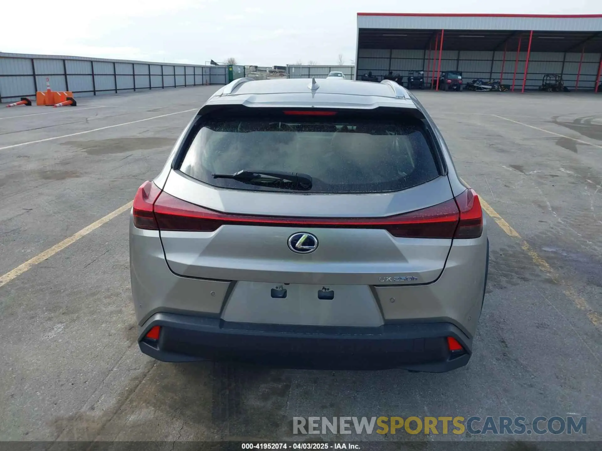 17 Photograph of a damaged car JTHU9JBH4K2005403 LEXUS UX 250H 2019