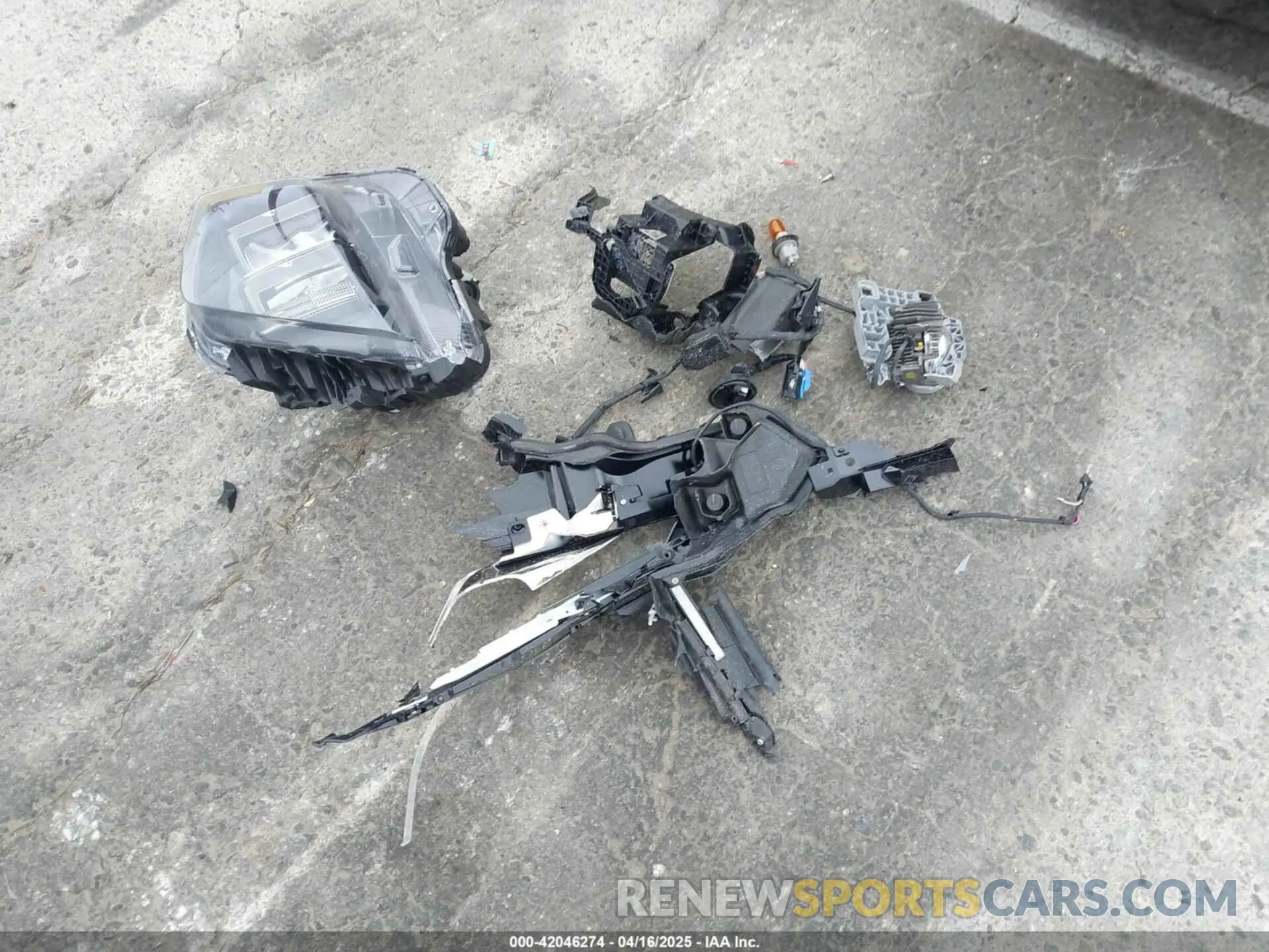11 Photograph of a damaged car JTHU9JBH5K2018239 LEXUS UX 250H 2019