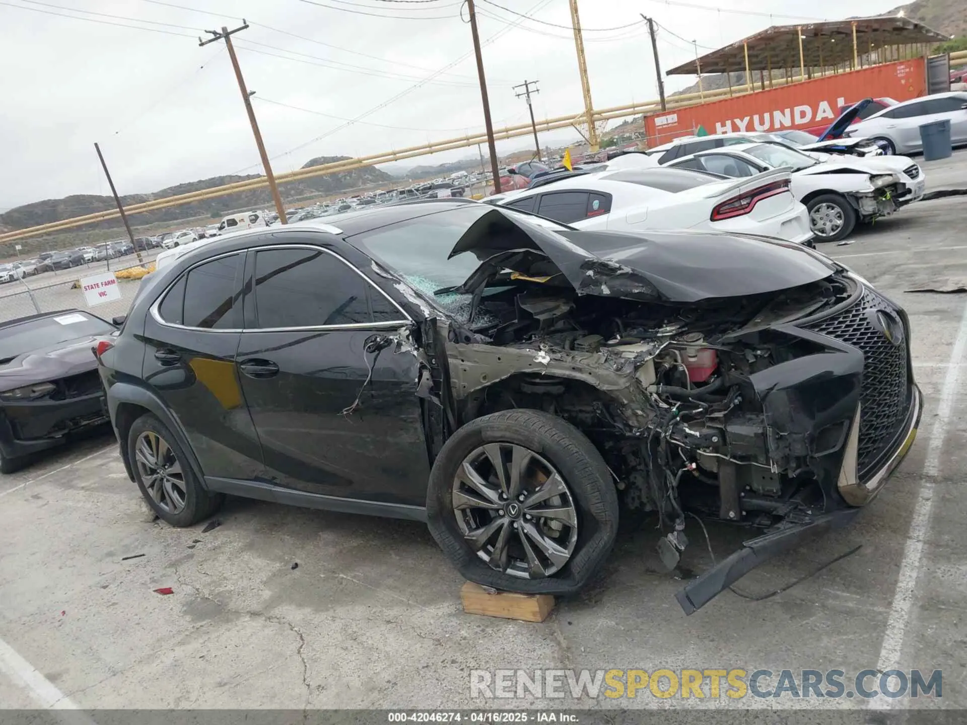 13 Photograph of a damaged car JTHU9JBH5K2018239 LEXUS UX 250H 2019