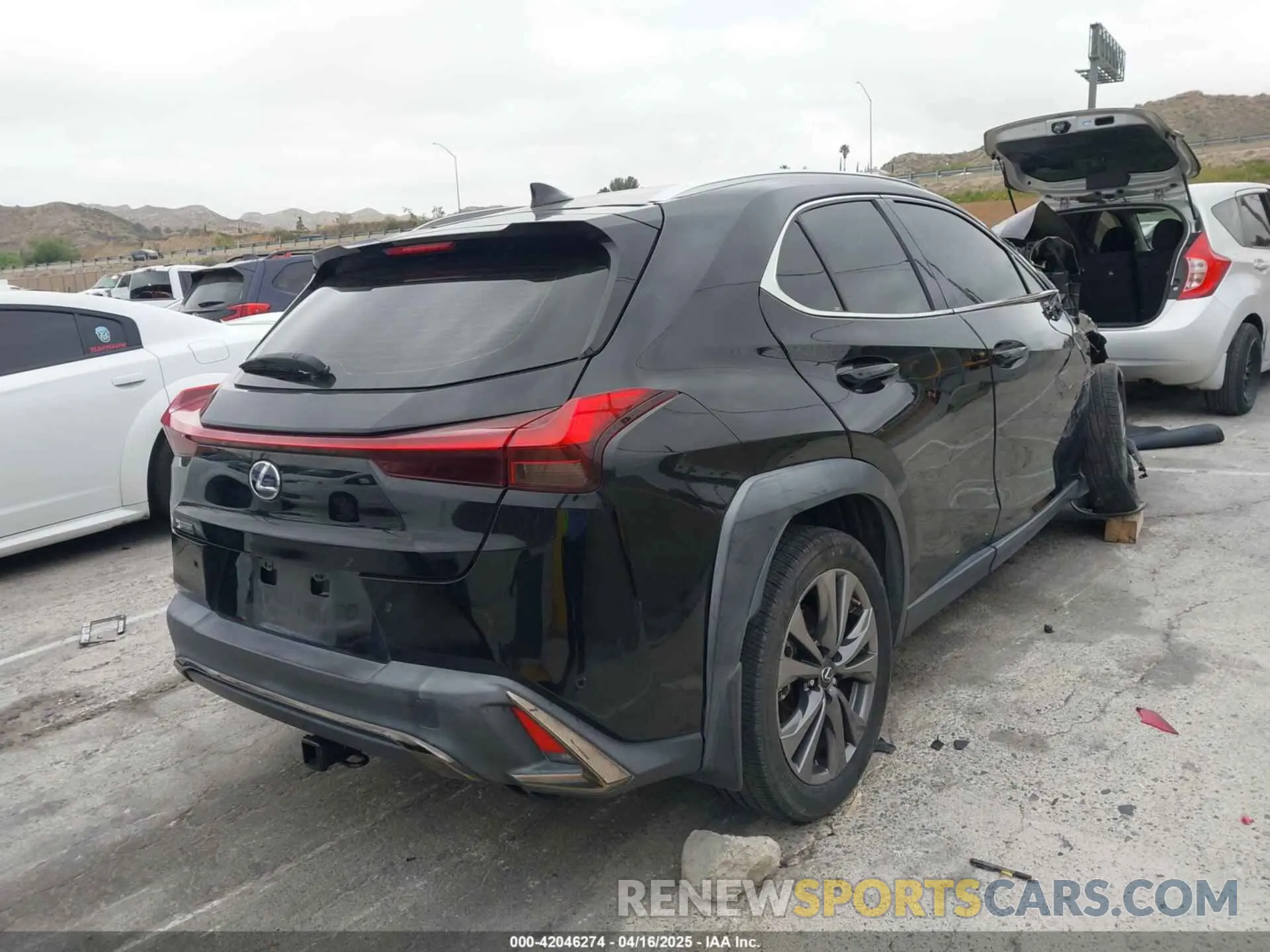 4 Photograph of a damaged car JTHU9JBH5K2018239 LEXUS UX 250H 2019