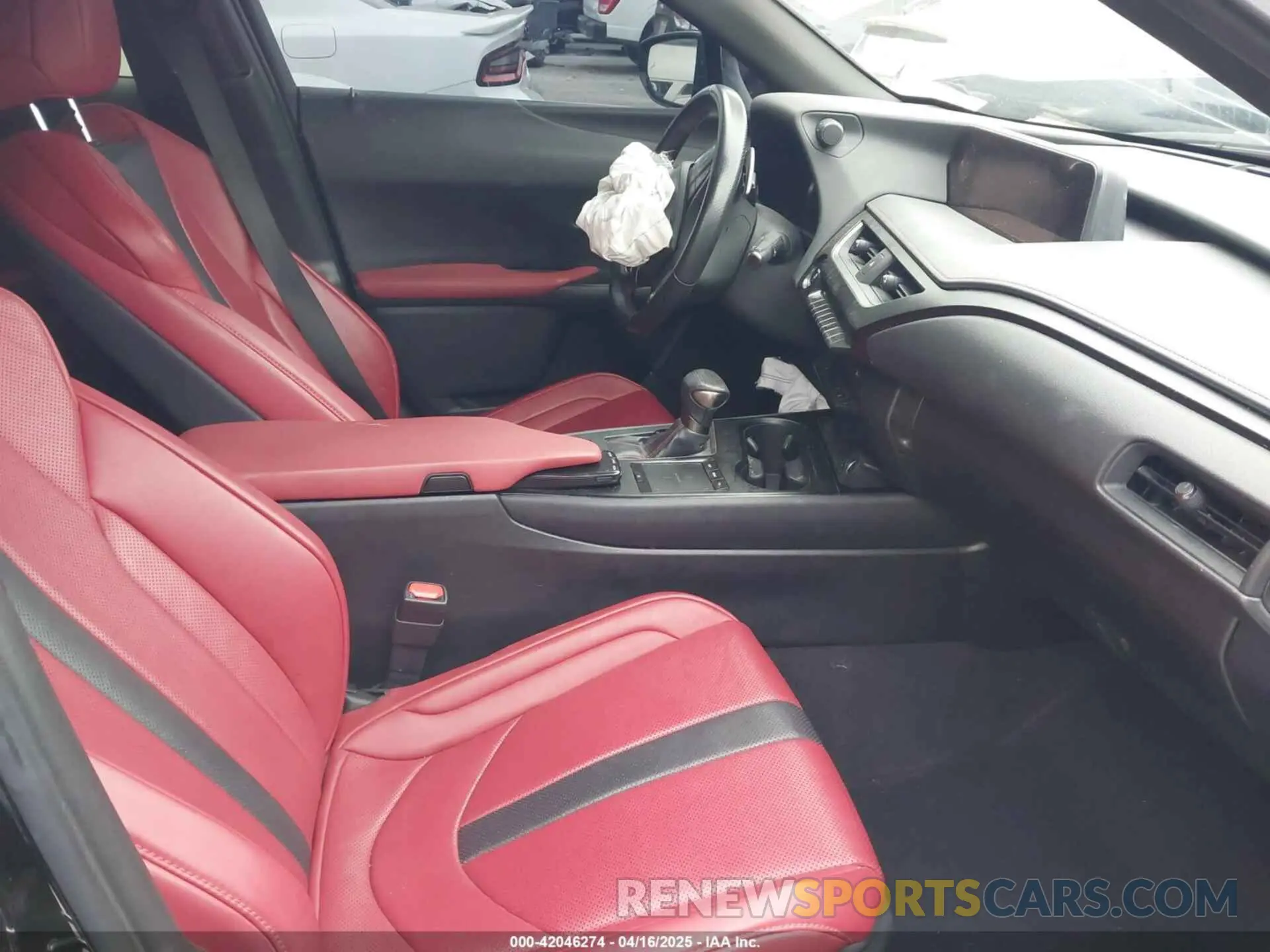 5 Photograph of a damaged car JTHU9JBH5K2018239 LEXUS UX 250H 2019