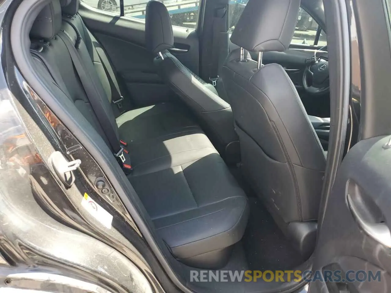 11 Photograph of a damaged car JTHU9JBH6K2016760 LEXUS UX 250H 2019