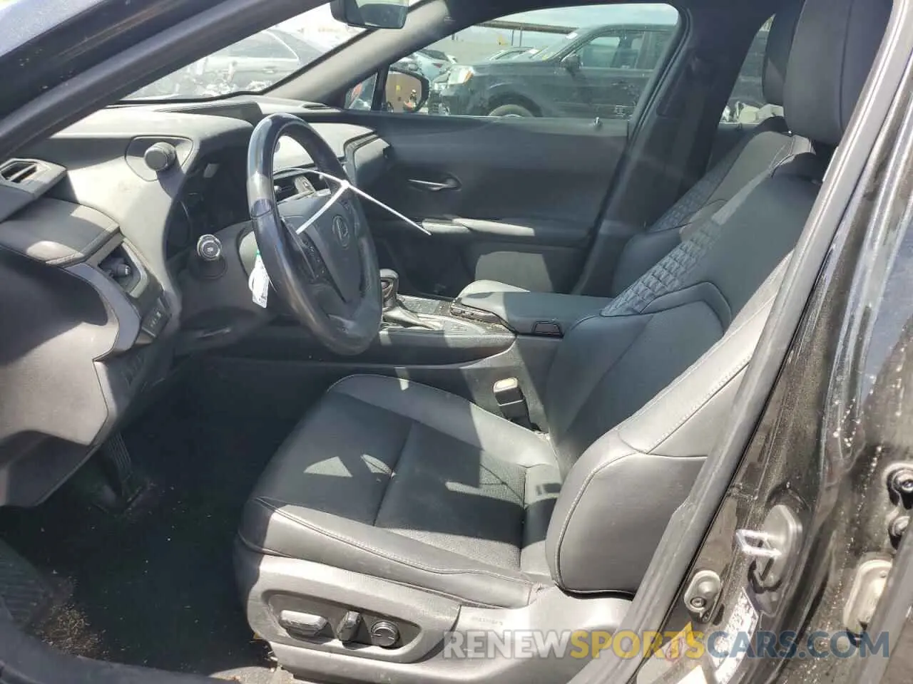 7 Photograph of a damaged car JTHU9JBH6K2016760 LEXUS UX 250H 2019