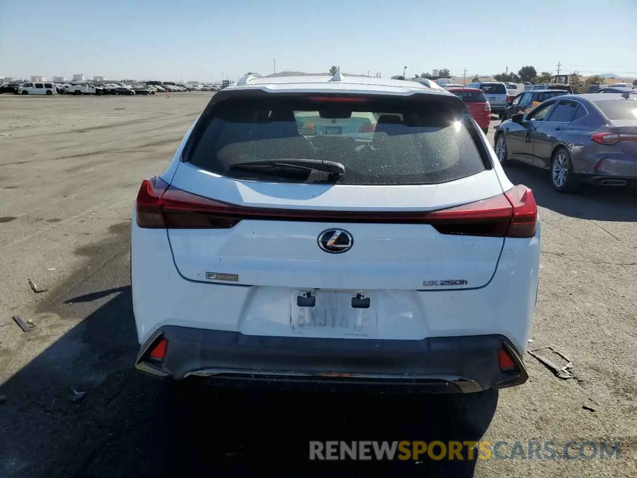 6 Photograph of a damaged car JTHU9JBH7K2018470 LEXUS UX 250H 2019