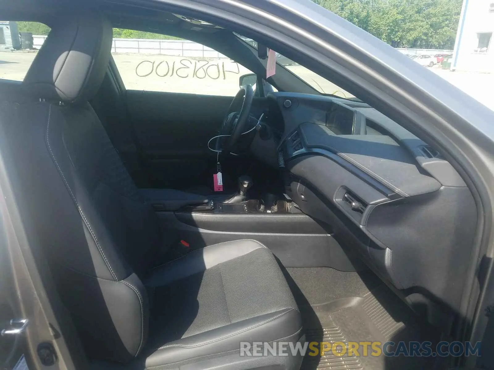 5 Photograph of a damaged car JTHU9JBH8K2018297 LEXUS UX 250H 2019