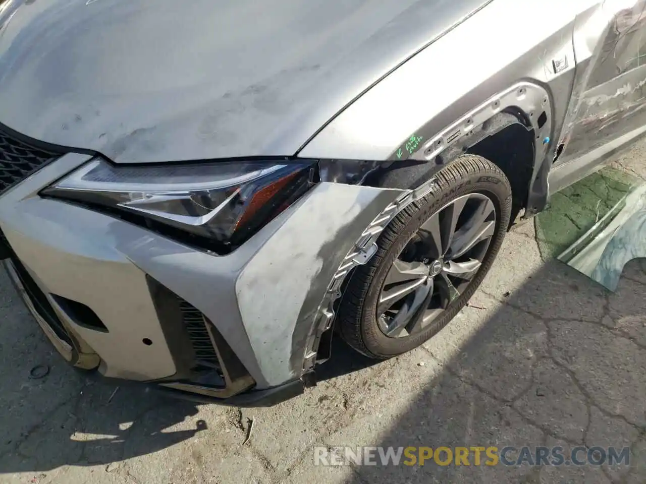 9 Photograph of a damaged car JTHU9JBH9K2002500 LEXUS UX 250H 2019