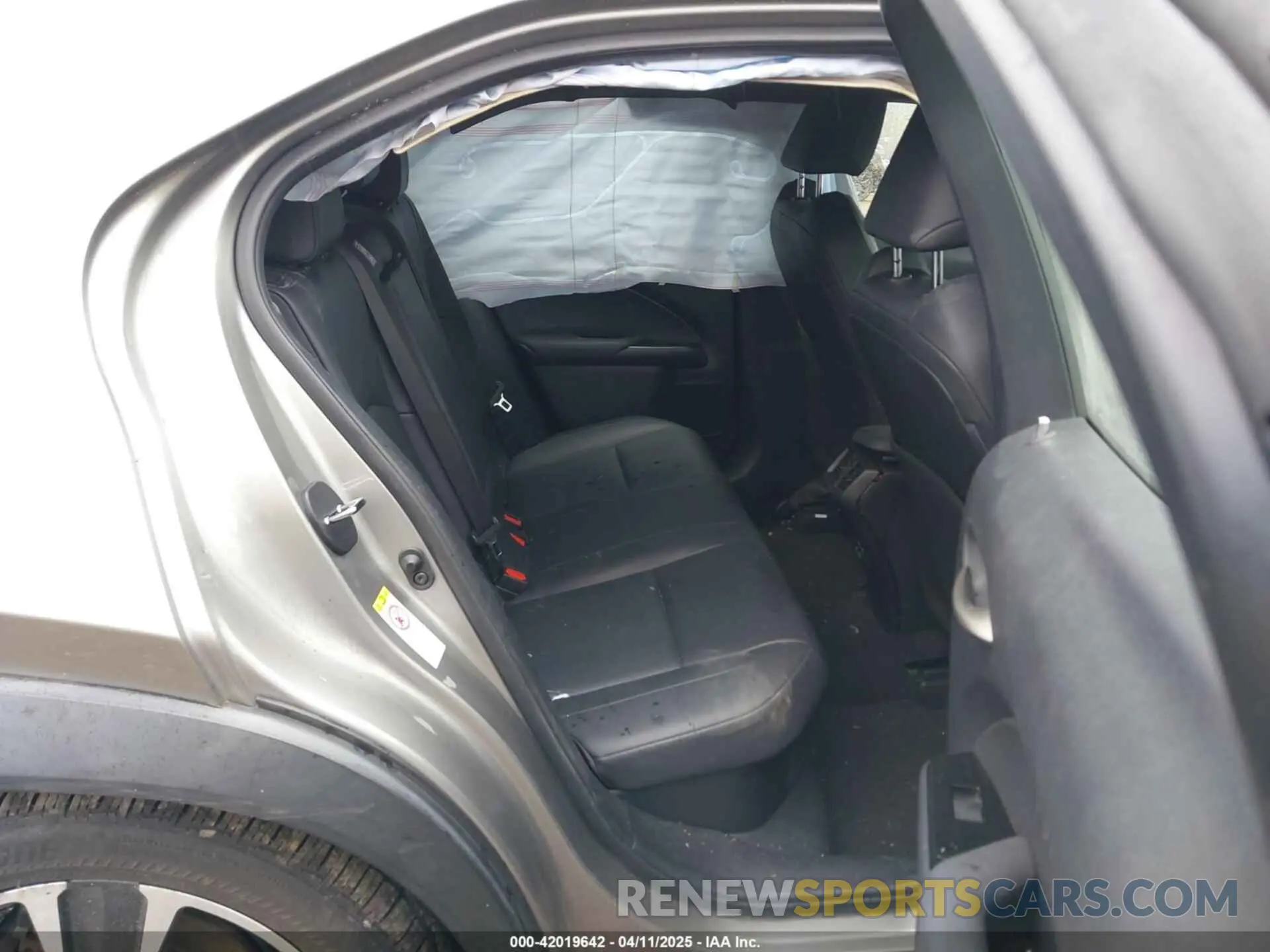 8 Photograph of a damaged car JTHU9JBH9K2008345 LEXUS UX 250H 2019