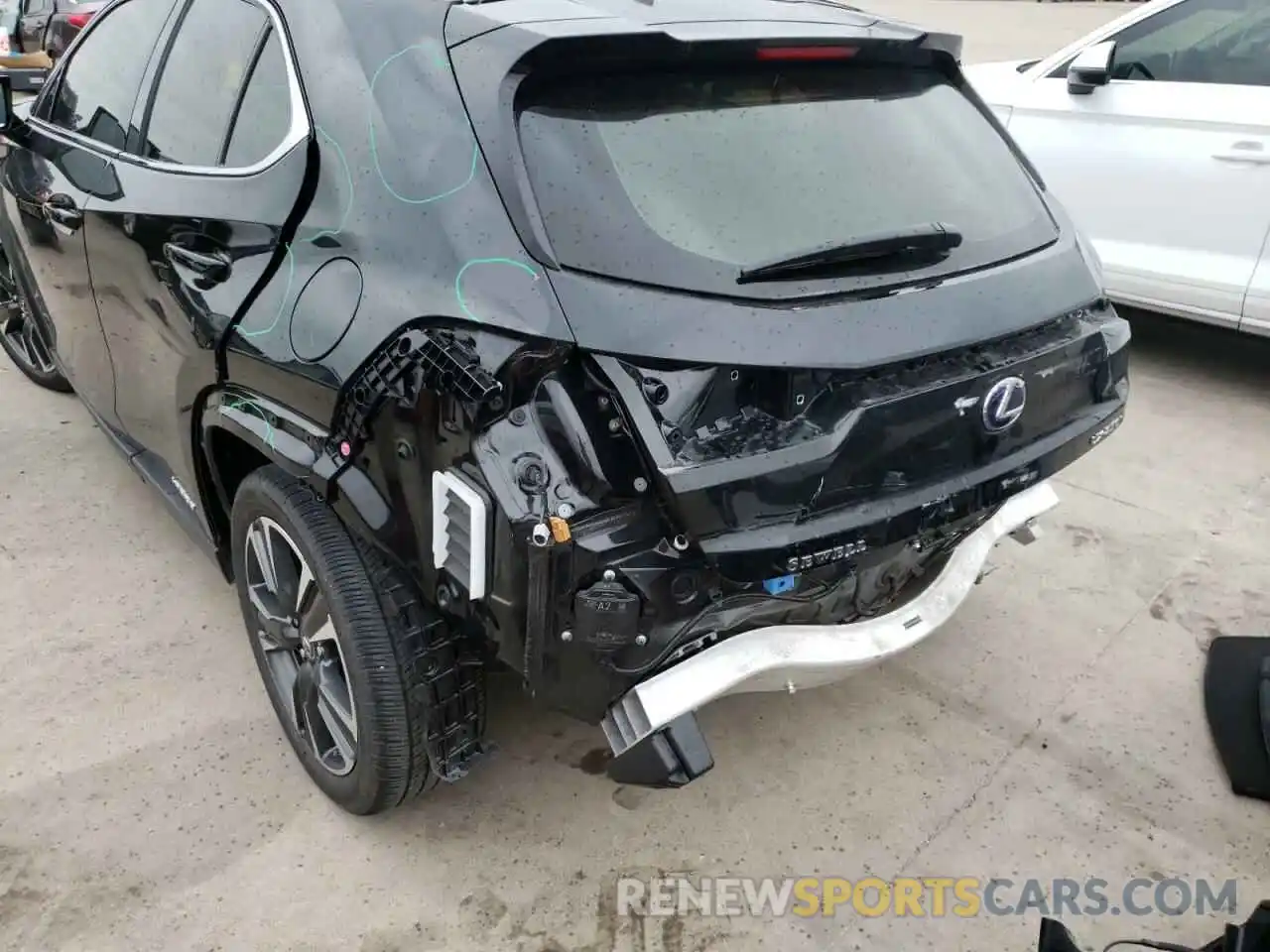 9 Photograph of a damaged car JTHU9JBHXK2009505 LEXUS UX 250H 2019