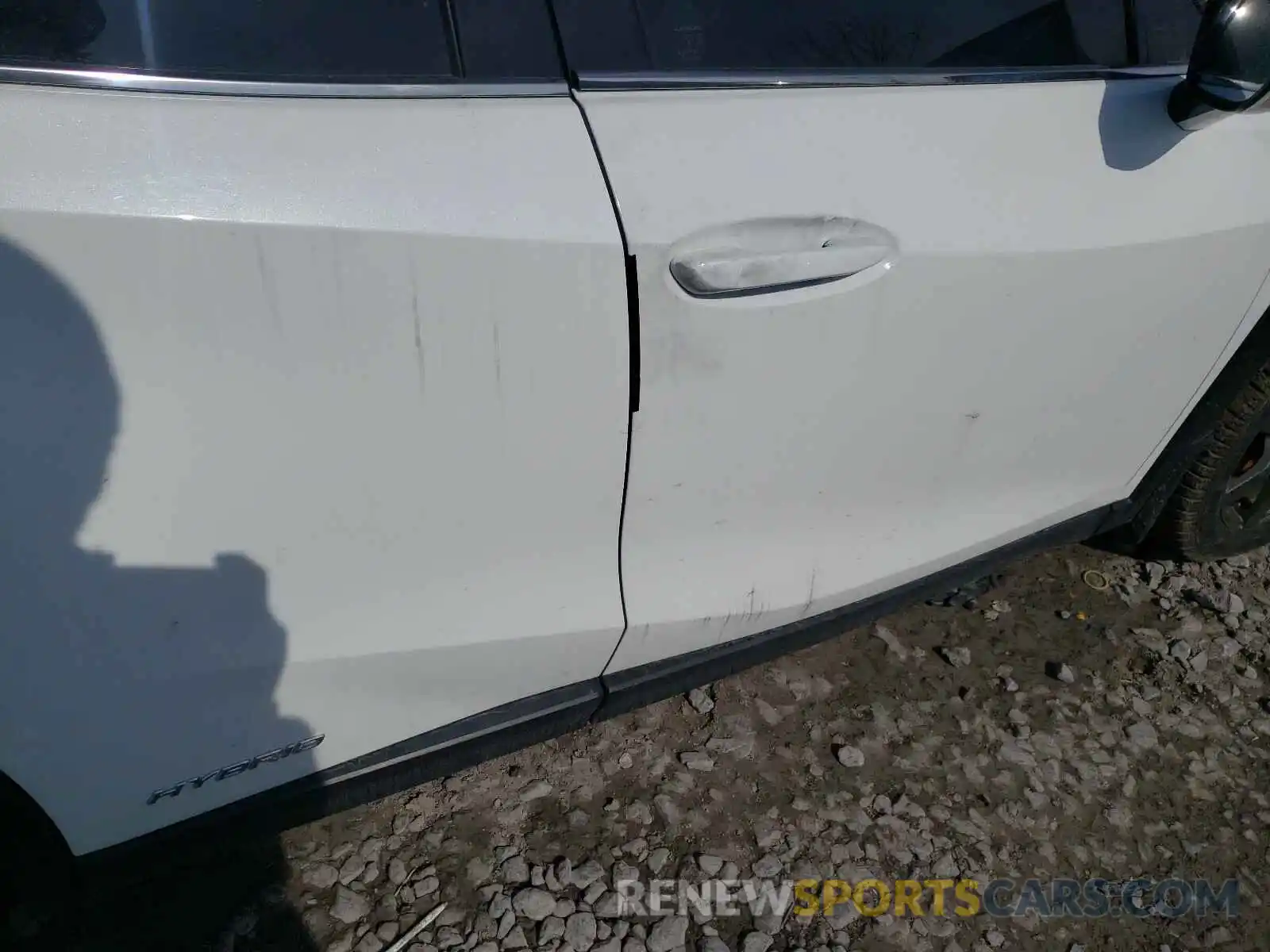 9 Photograph of a damaged car JTHU9JBHXK2017572 LEXUS UX 250H 2019