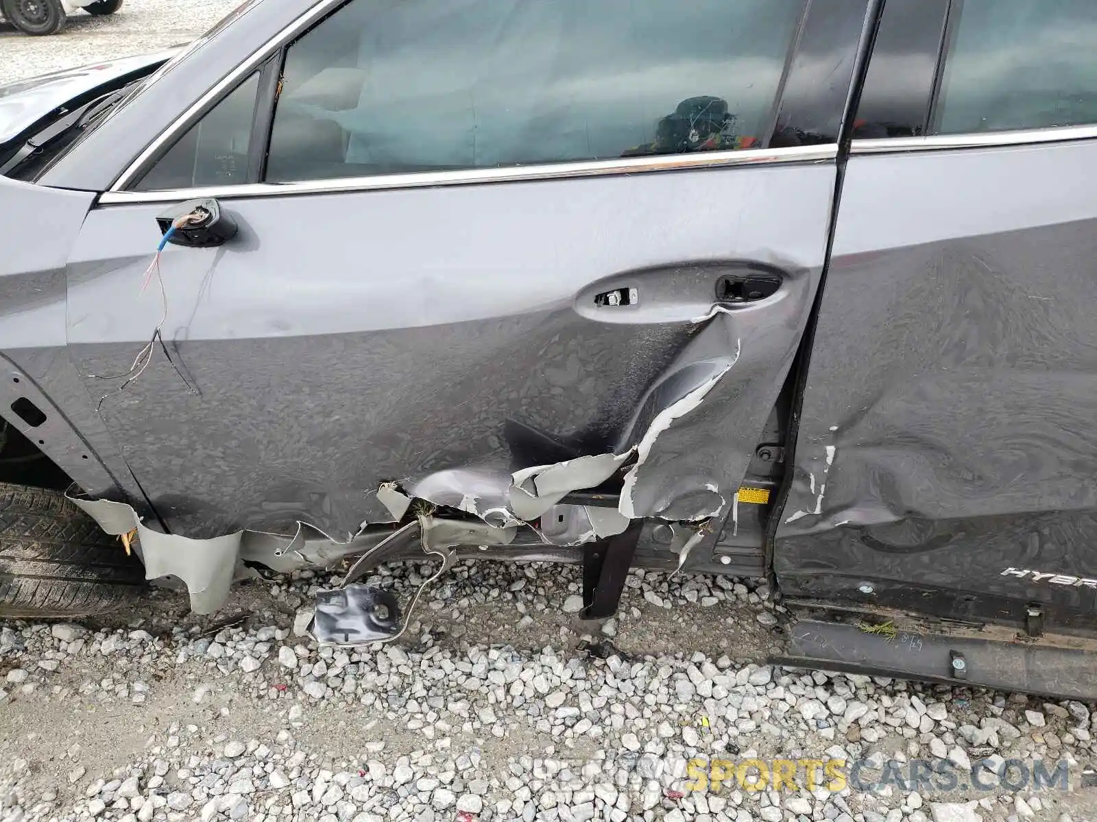 10 Photograph of a damaged car JTHU9JBHXK2018236 LEXUS UX 250H 2019