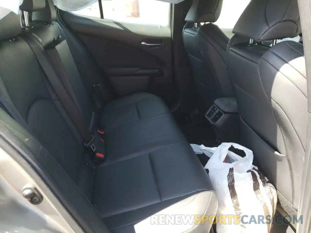 6 Photograph of a damaged car JTHE9JBH1L2036436 LEXUS UX 250H 2020