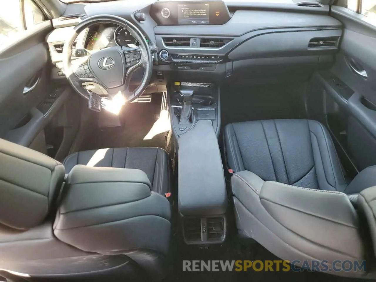 8 Photograph of a damaged car JTHE9JBH5L2035631 LEXUS UX 250H 2020