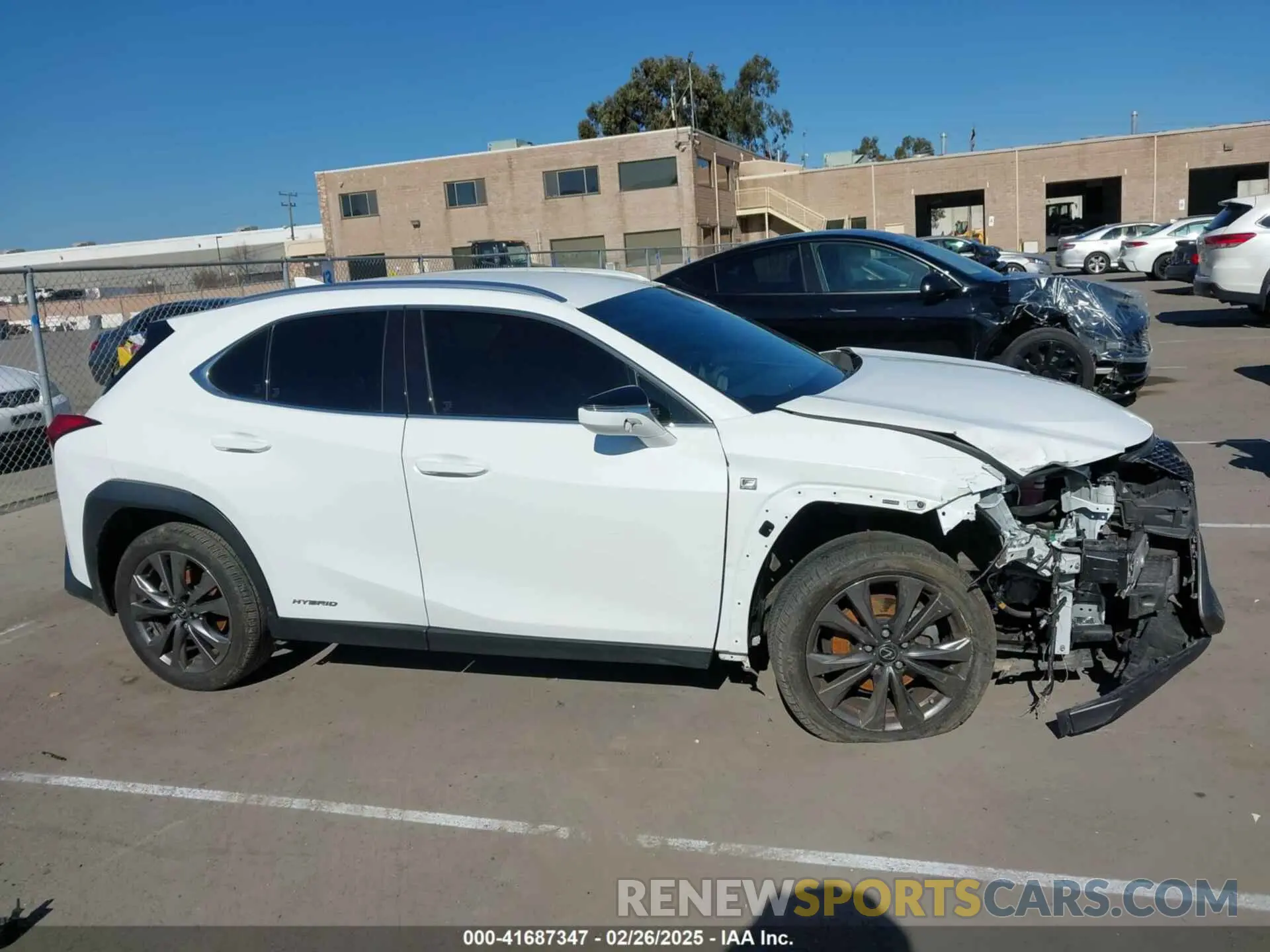 12 Photograph of a damaged car JTHE9JBH7L2032553 LEXUS UX 250H 2020