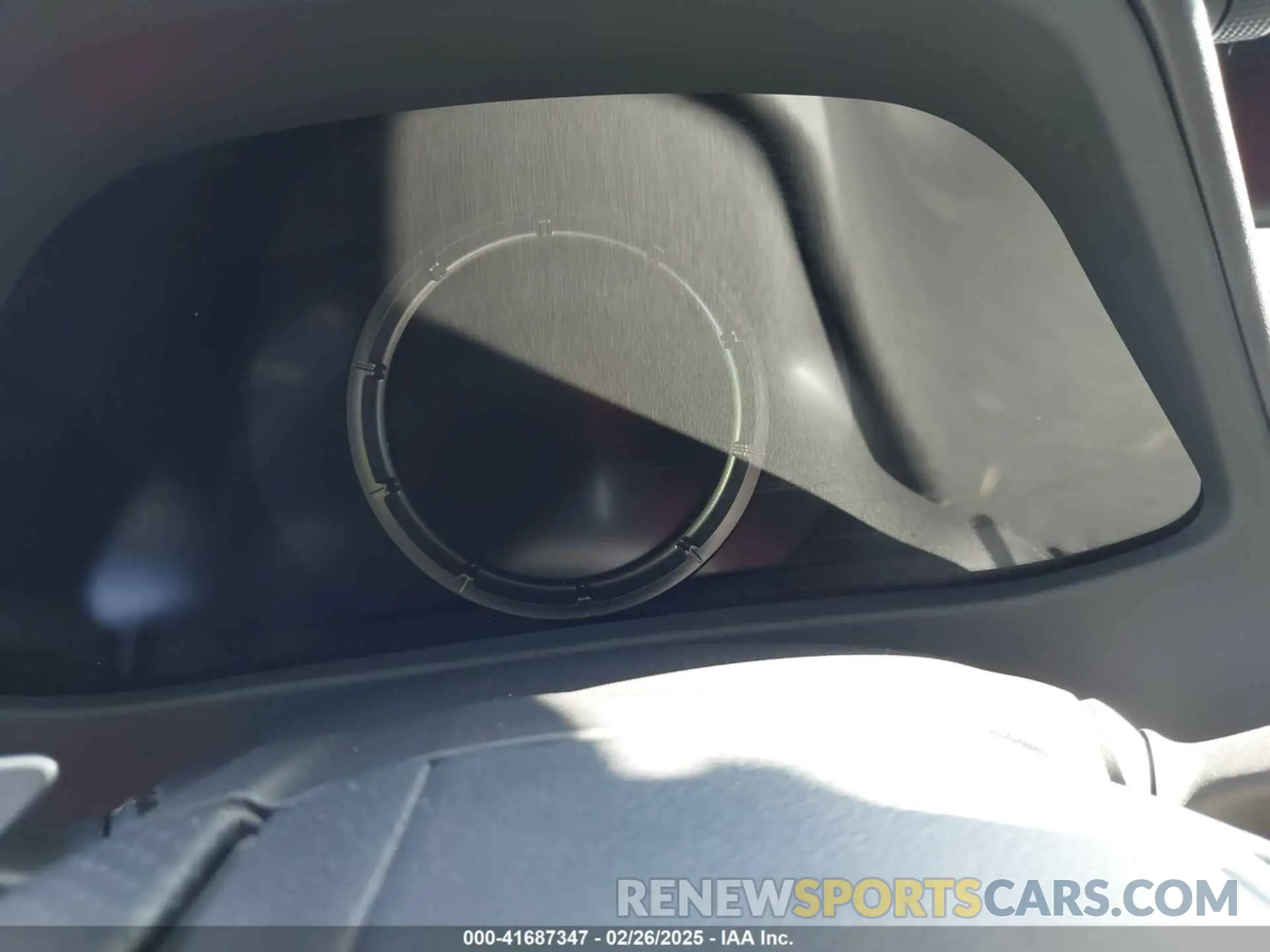 14 Photograph of a damaged car JTHE9JBH7L2032553 LEXUS UX 250H 2020